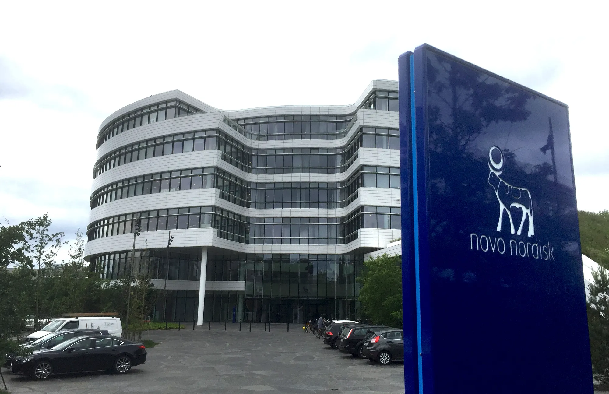 Novo Nordisk Navigates US Market Headwinds & Leadership Shift