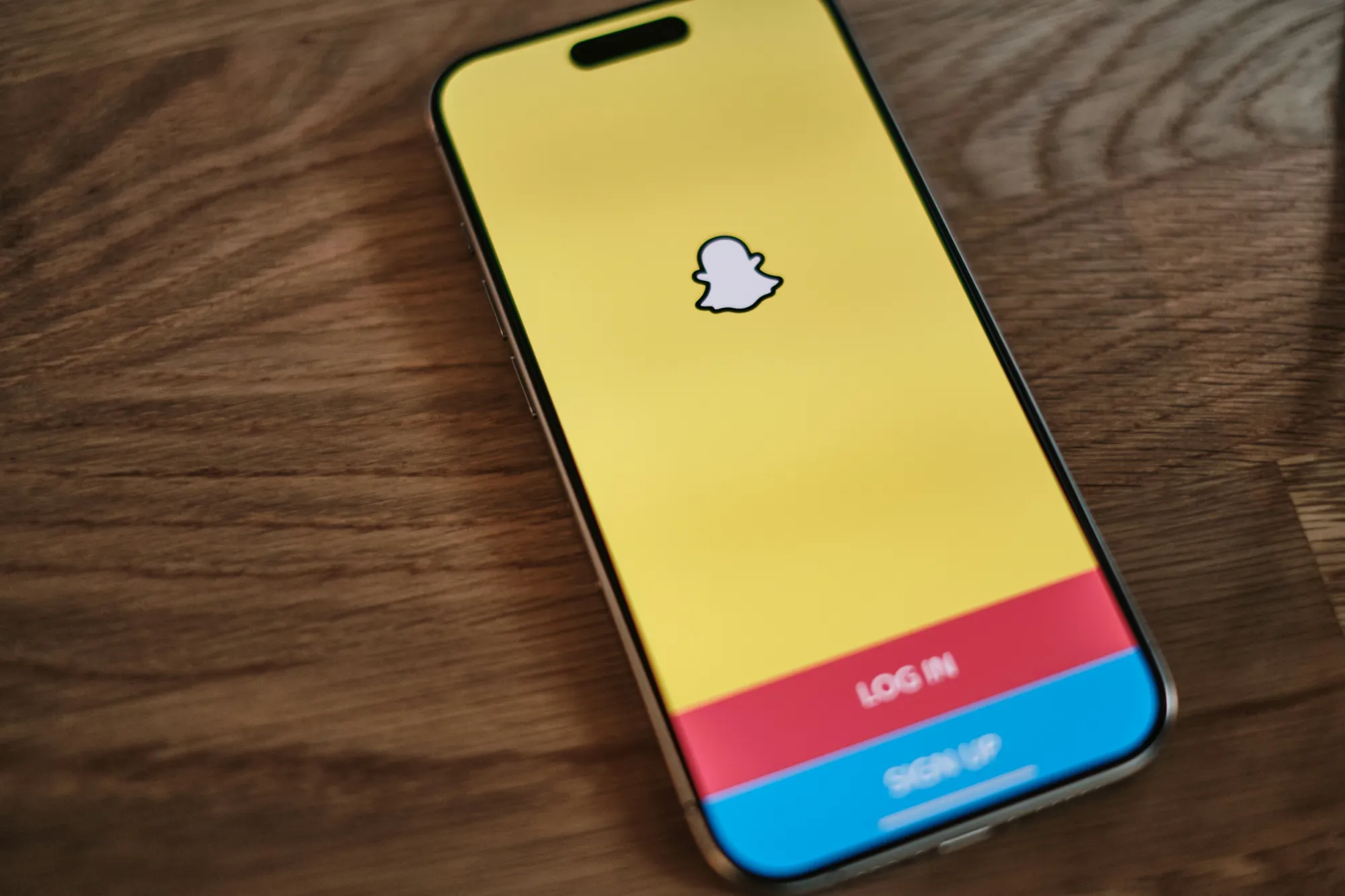 Snap Q2 2025: Ad Glitch Impacts Revenue, User Growth Strong