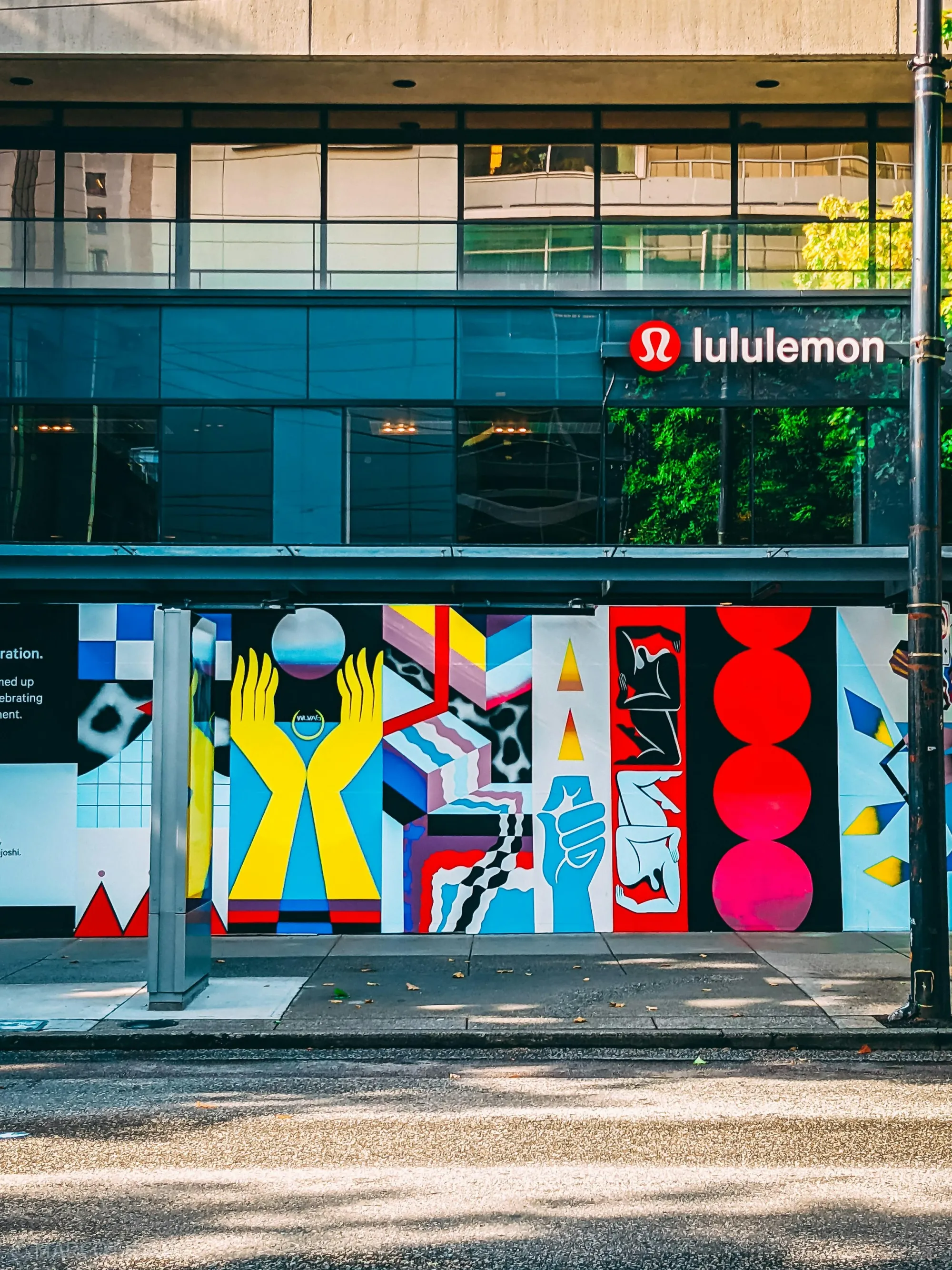 Lululemon's Shifting Sands: Tariffs, Stale Styles, and a Fight for Market Share