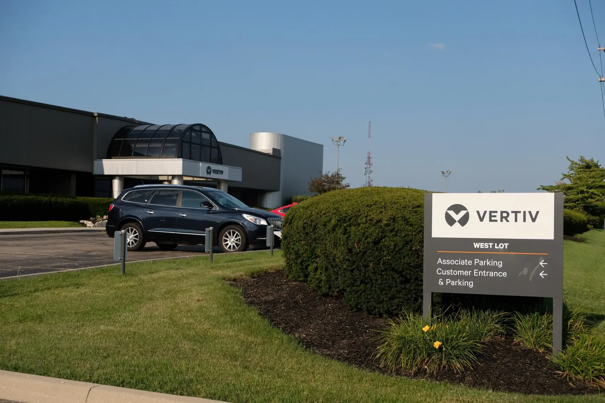 Vertiv Holdings
