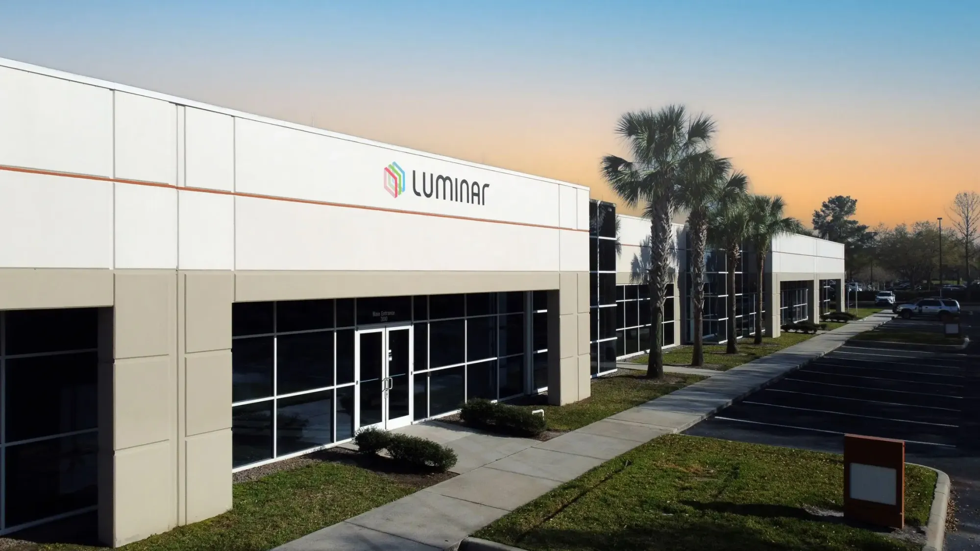 Luminar Technologies Faces Financial Crisis: Key Points You Need to Know