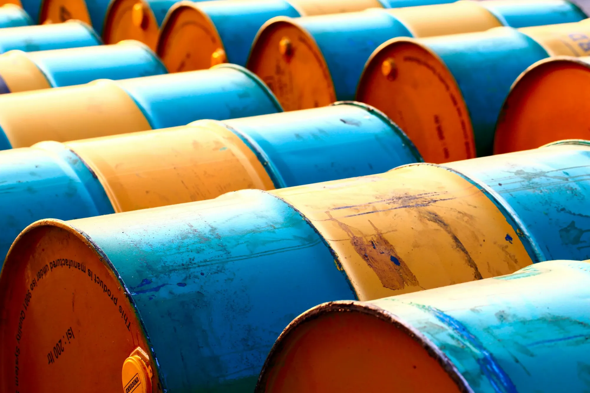 Chevron and Exxon Beat Earnings Despite Falling Oil Prices