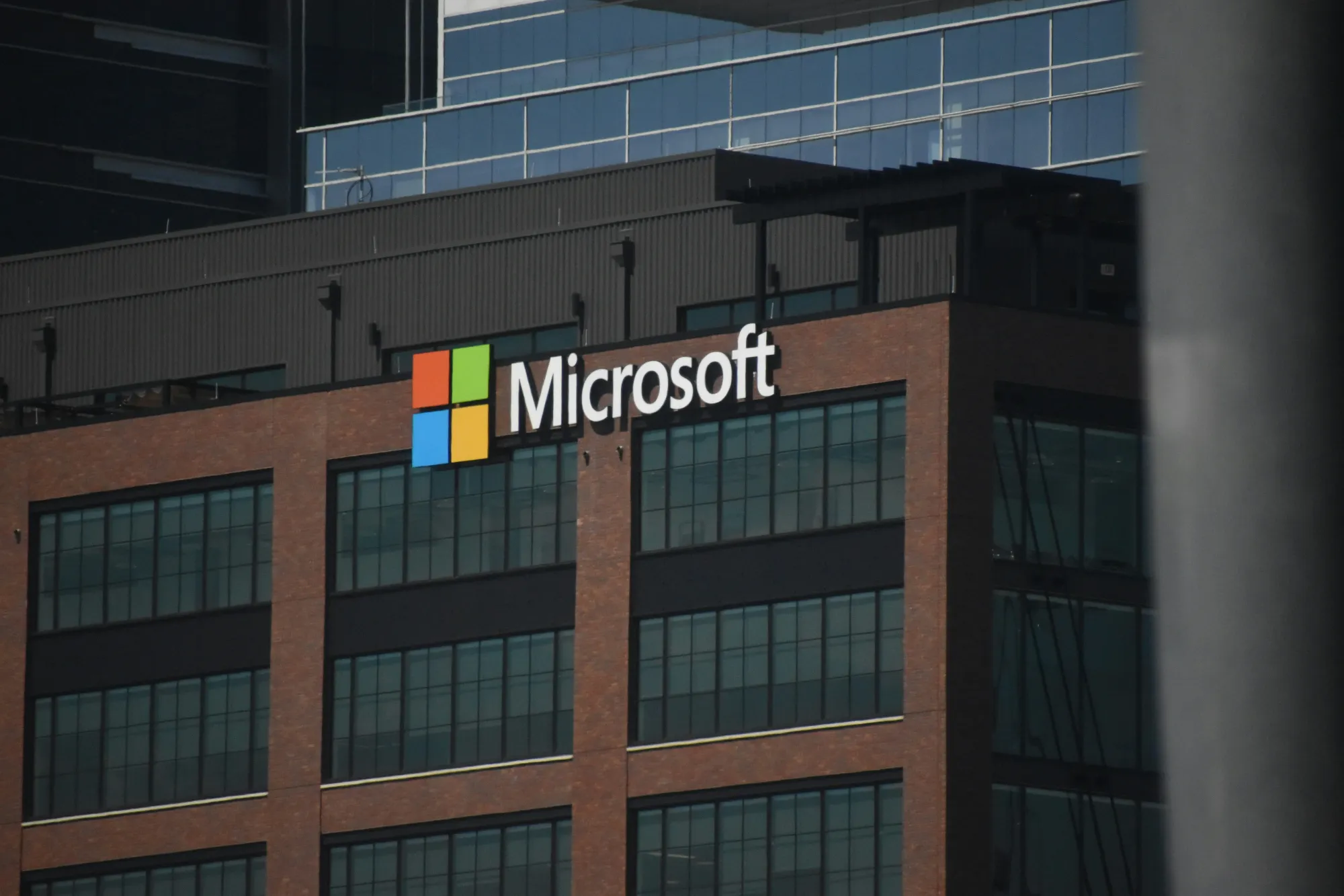 Microsoft Finalizes New Pact with OpenAI, Securing $135 Billion, 27% Stake