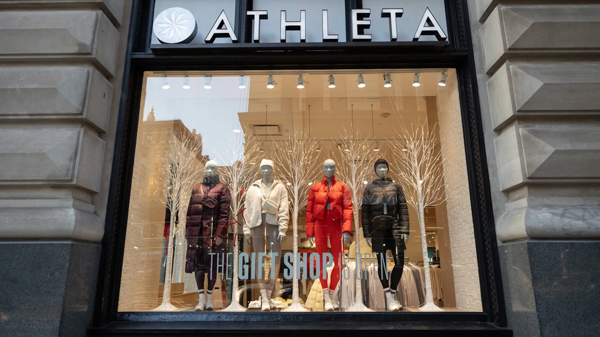 Jefferies Upgrades Gap to Buy as Turnaround Gains Momentum