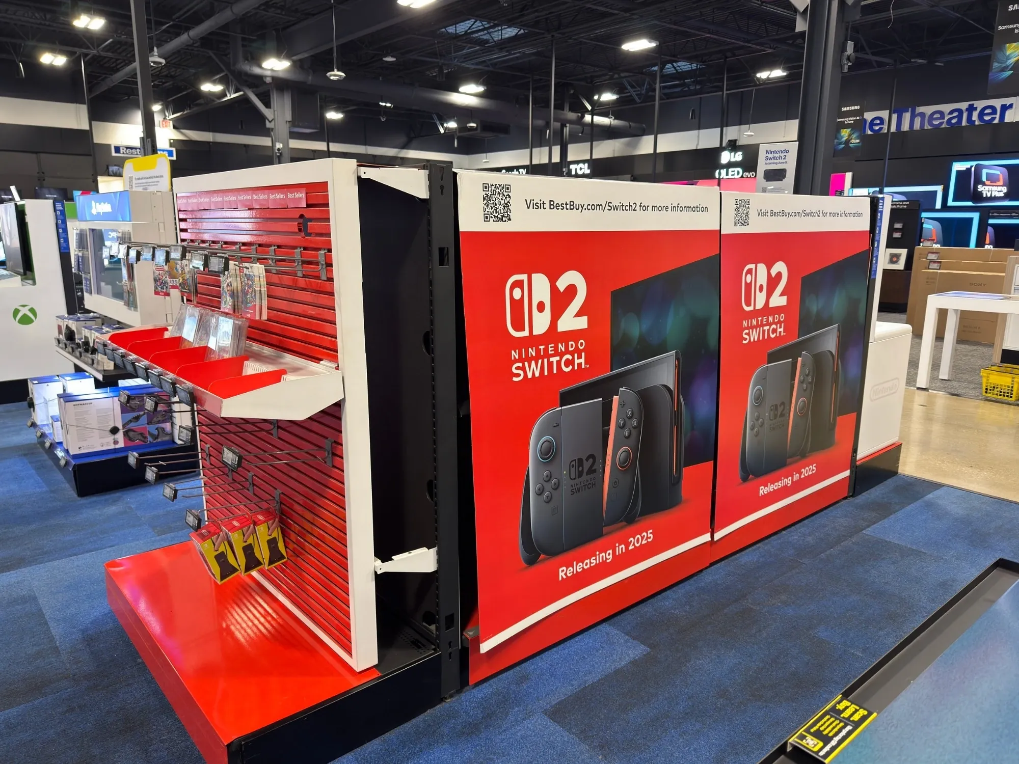 Best Buy Lifts 2026 Forecast as Holiday Tech Demand Surges