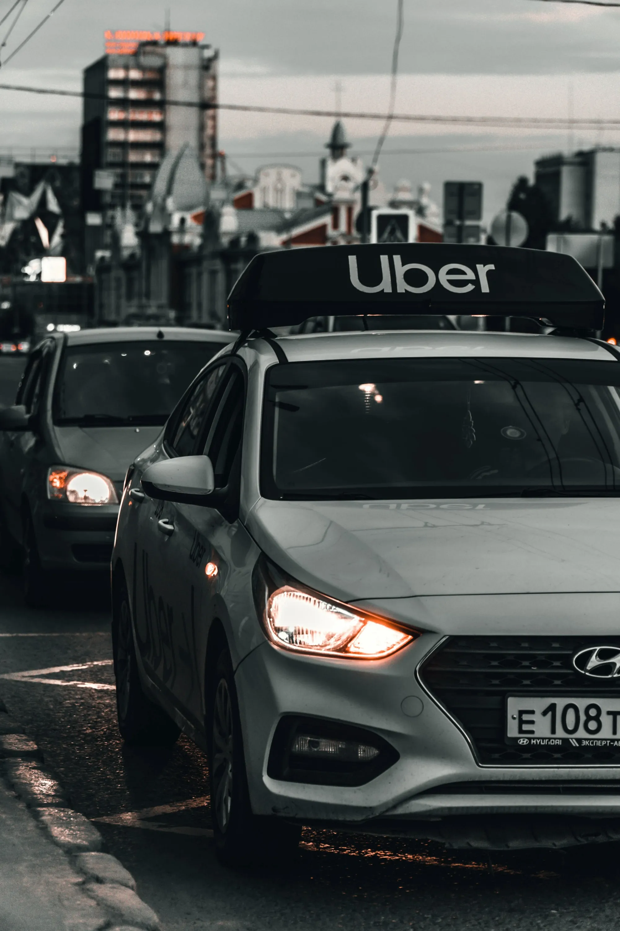 Uber’s Bookings Surge on Membership Demand, Yet Profit Forecast Leads to Share Drop