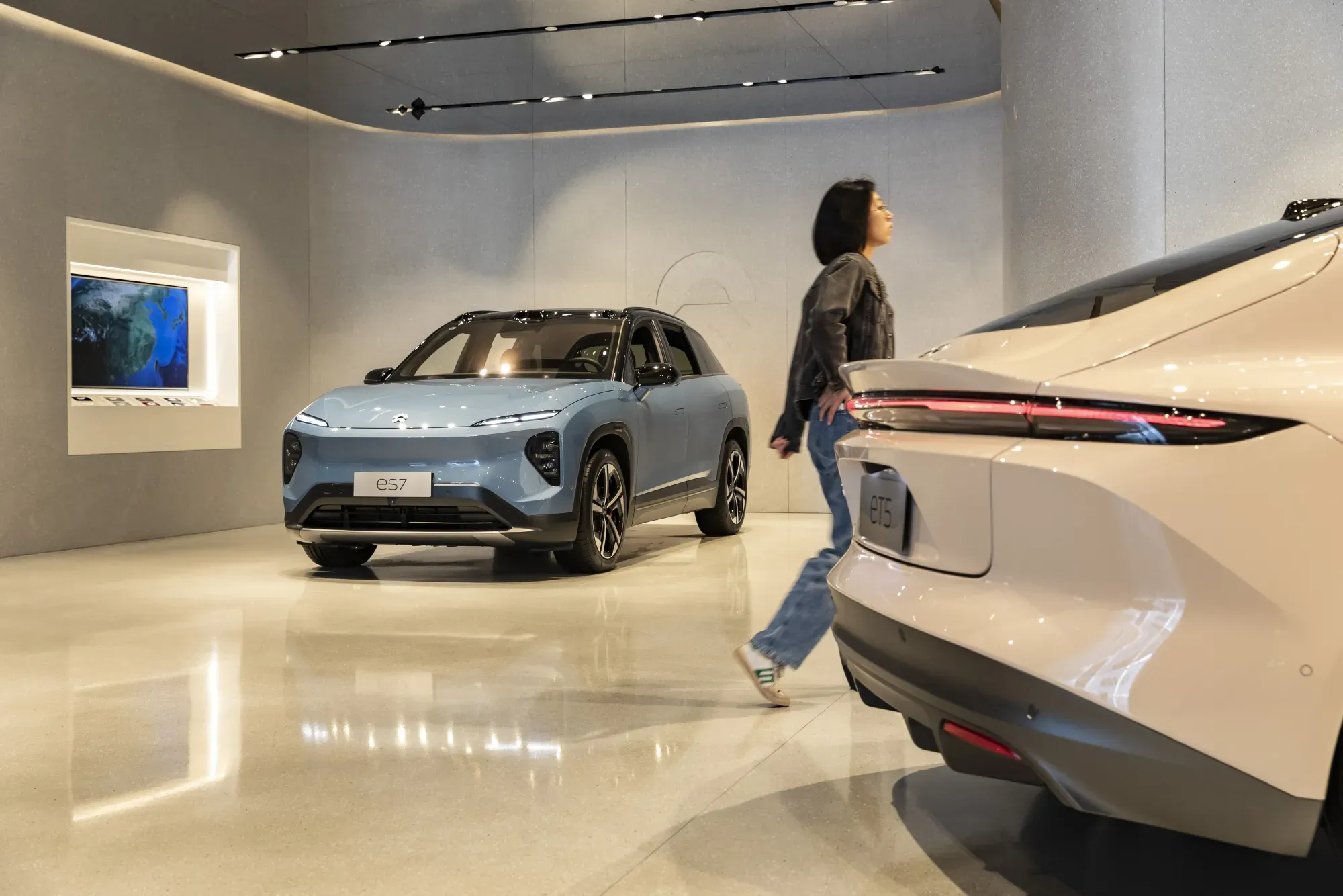 China Extends EV Trade-In Subsidies Through 2026 to Boost Auto Sales