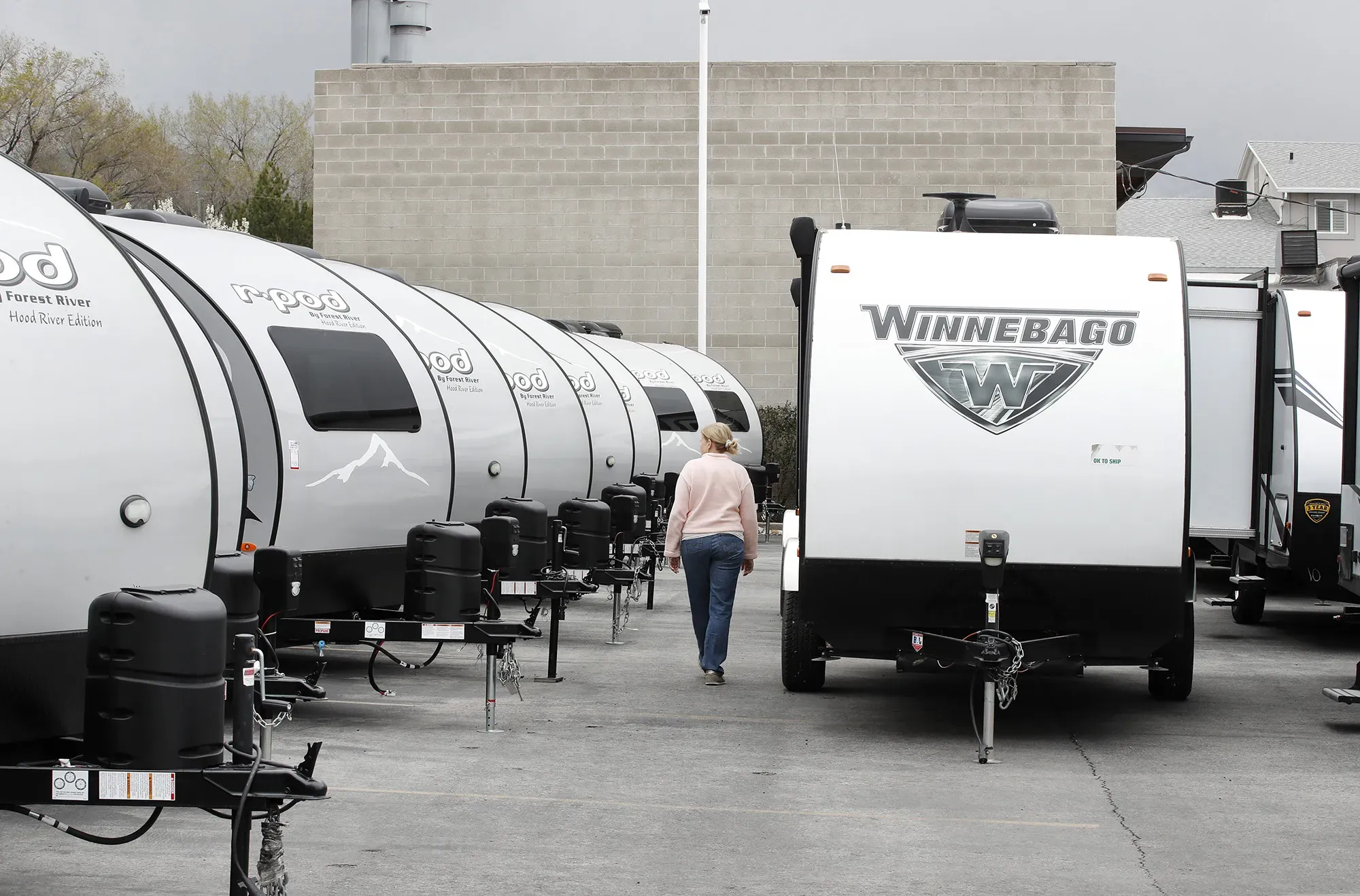 Winnebago Industries Posts Strong Q1 Results, Raises Full-Year Guidance