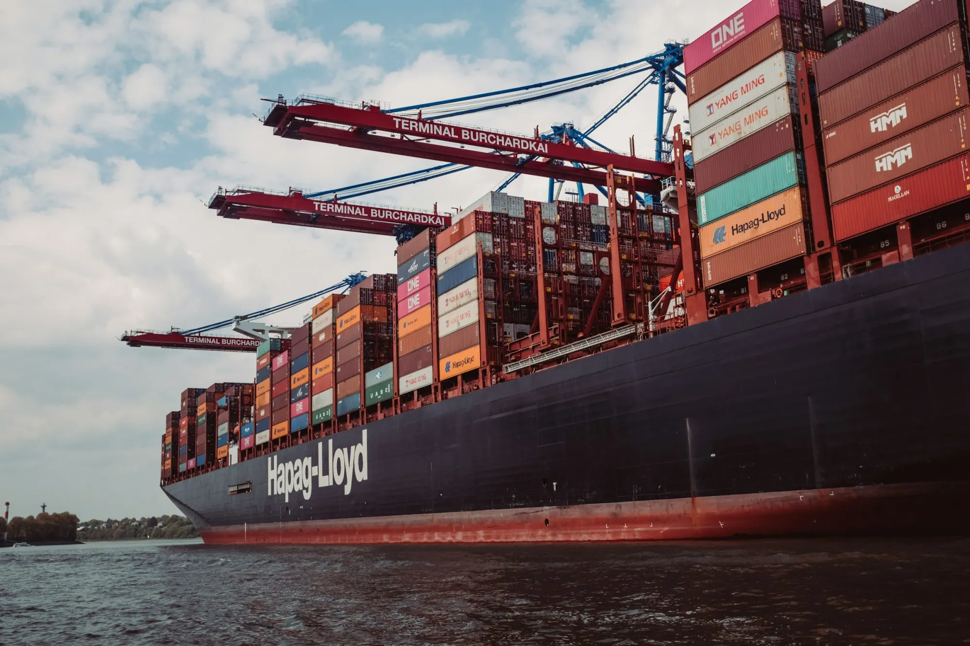 MSC Joins Hapag-Lloyd in Battle to Acquire Israeli Shipping Giant ZIM