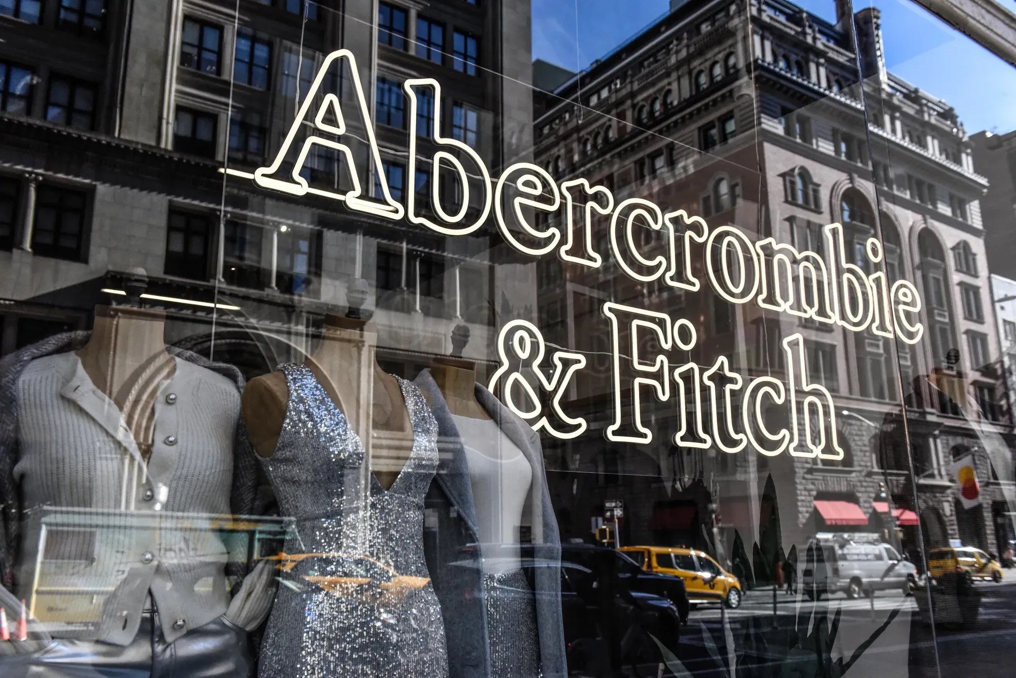 Abercrombie & Fitch Shares Drop as Holiday Sales Miss Expectations