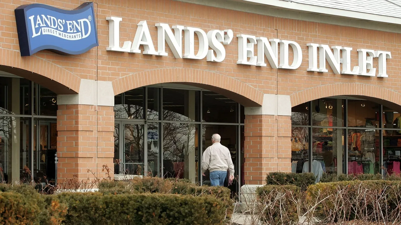 Lands' End Secures $300M in Strategic Partnership with WHP Global