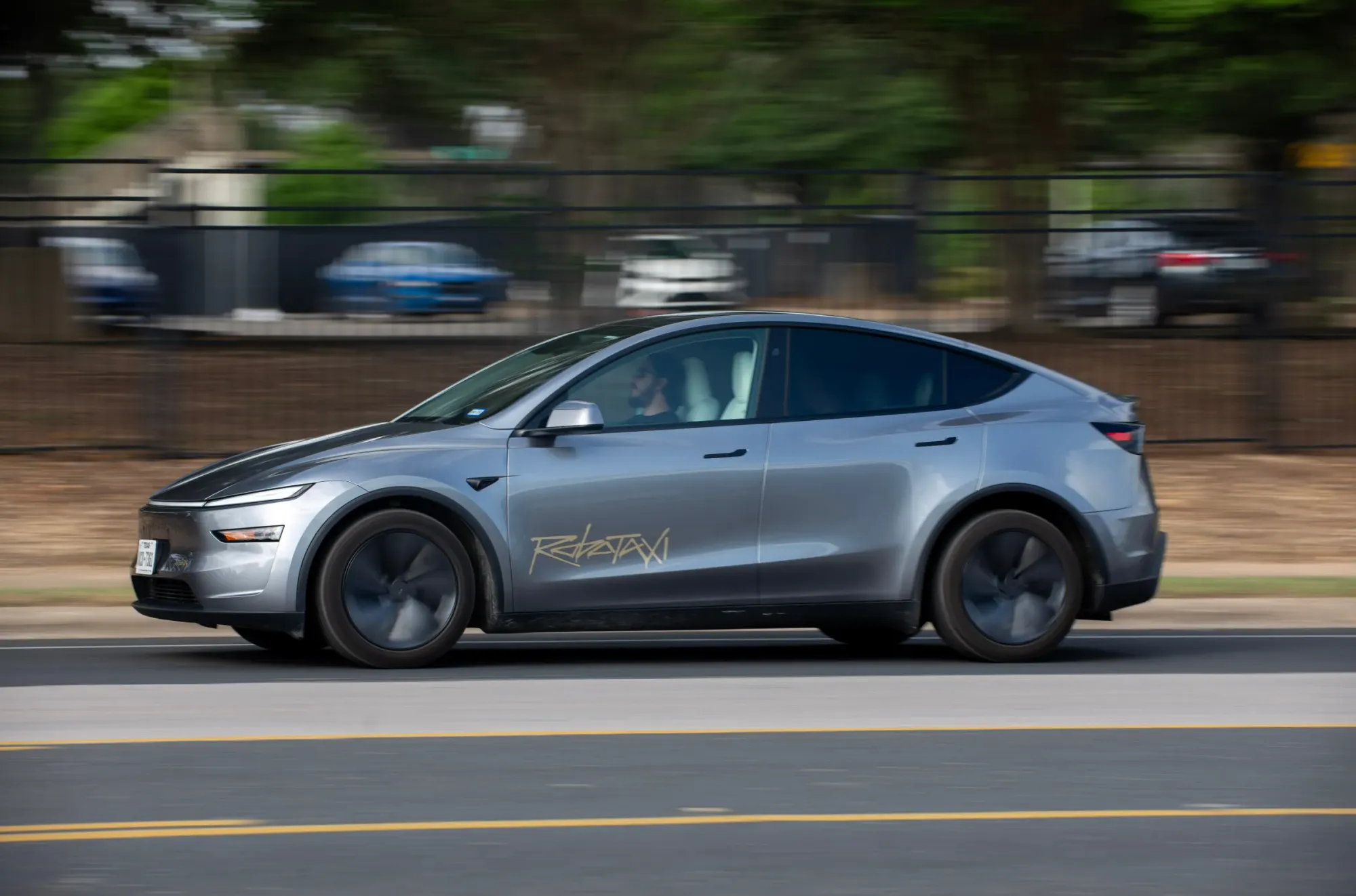Morgan Stanley Predicts Slower Growth for Tesla Robotaxis