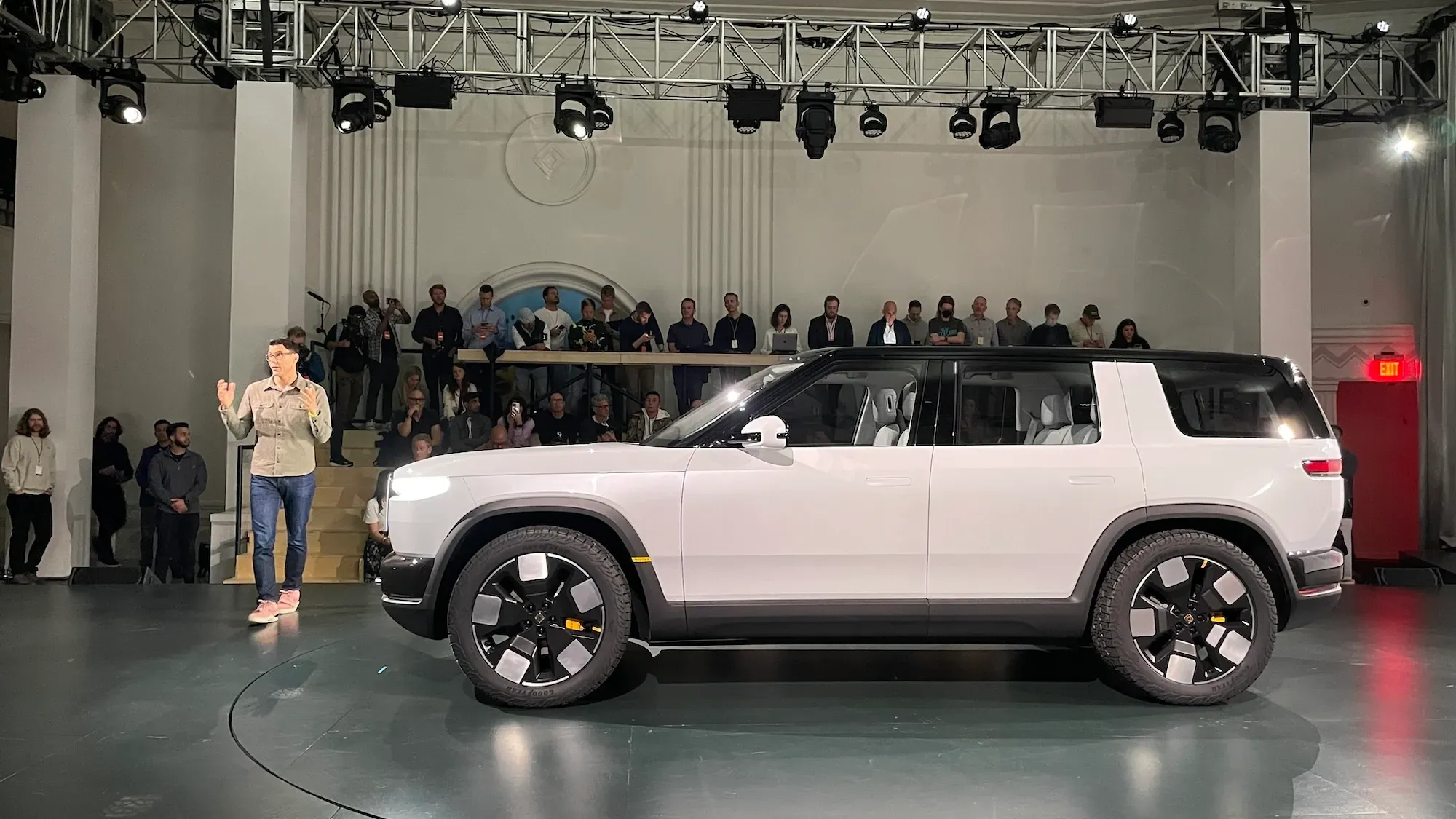 Wolfe Research Downgrades Rivian: Why the Risk Is Rising