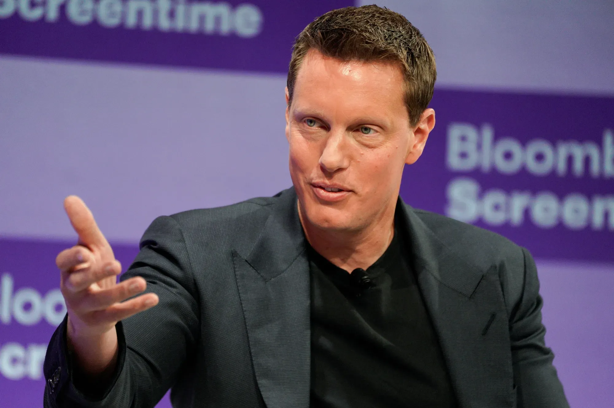 Warner Bros. Discovery Reconsiders Paramount Bid: Could Netflix Face a New Bidding War?