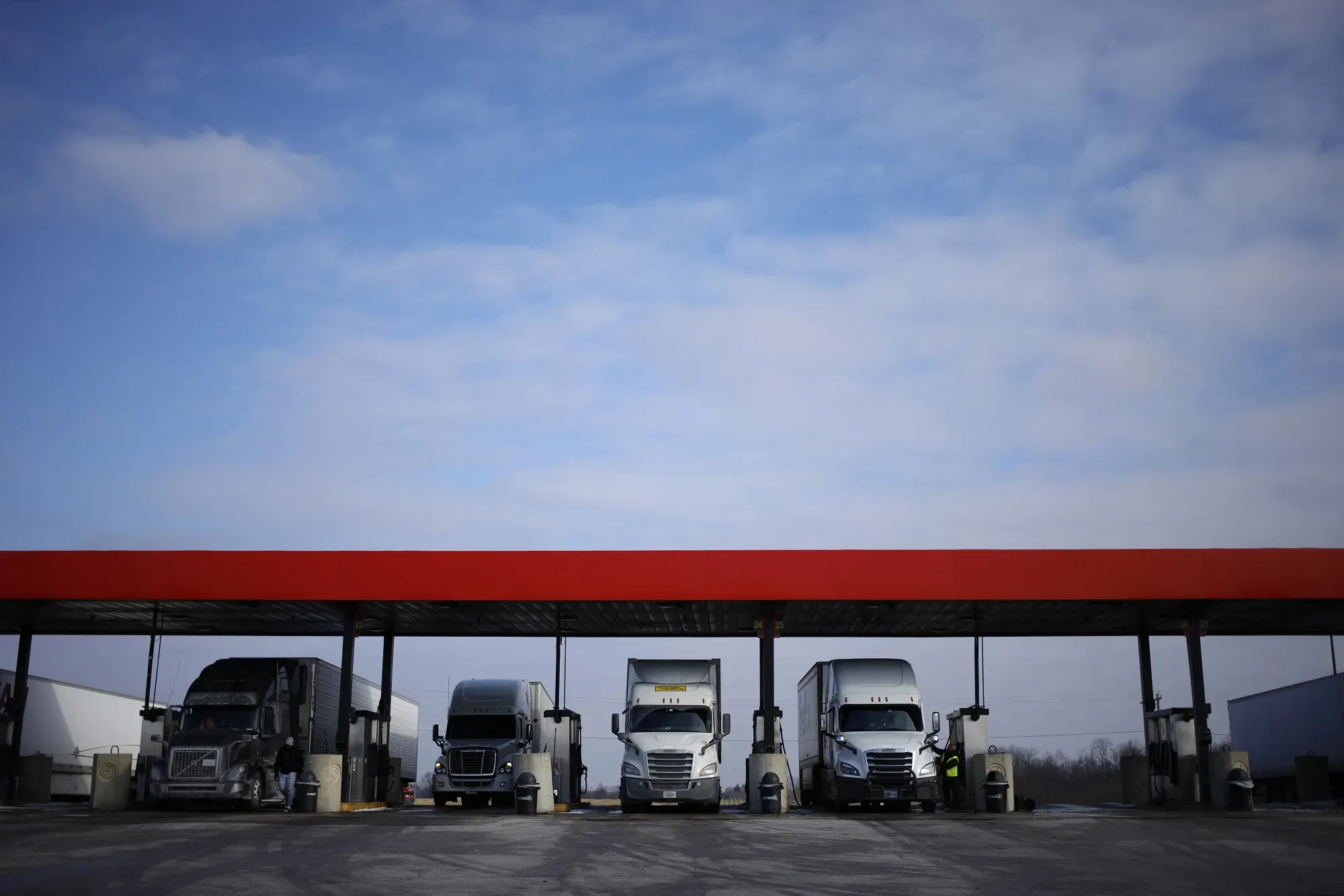 Trucking Stocks Slide Amid New DOT Rule on Foreign CDL Holders