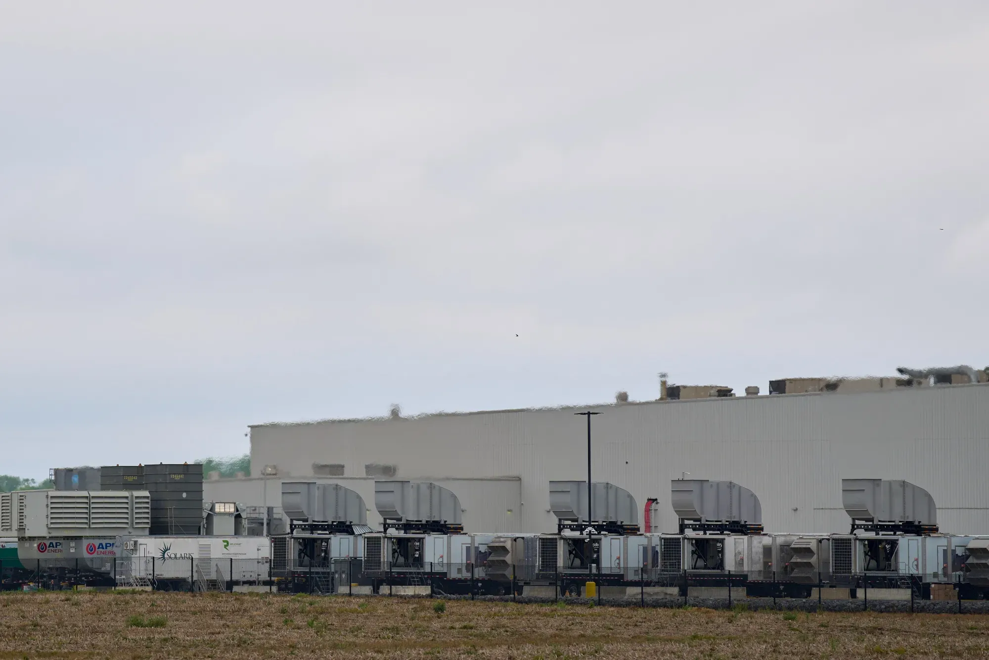 Solaris Boosts AI Infrastructure Role with Major 10-Year, 500 MW Power Equipment Pact