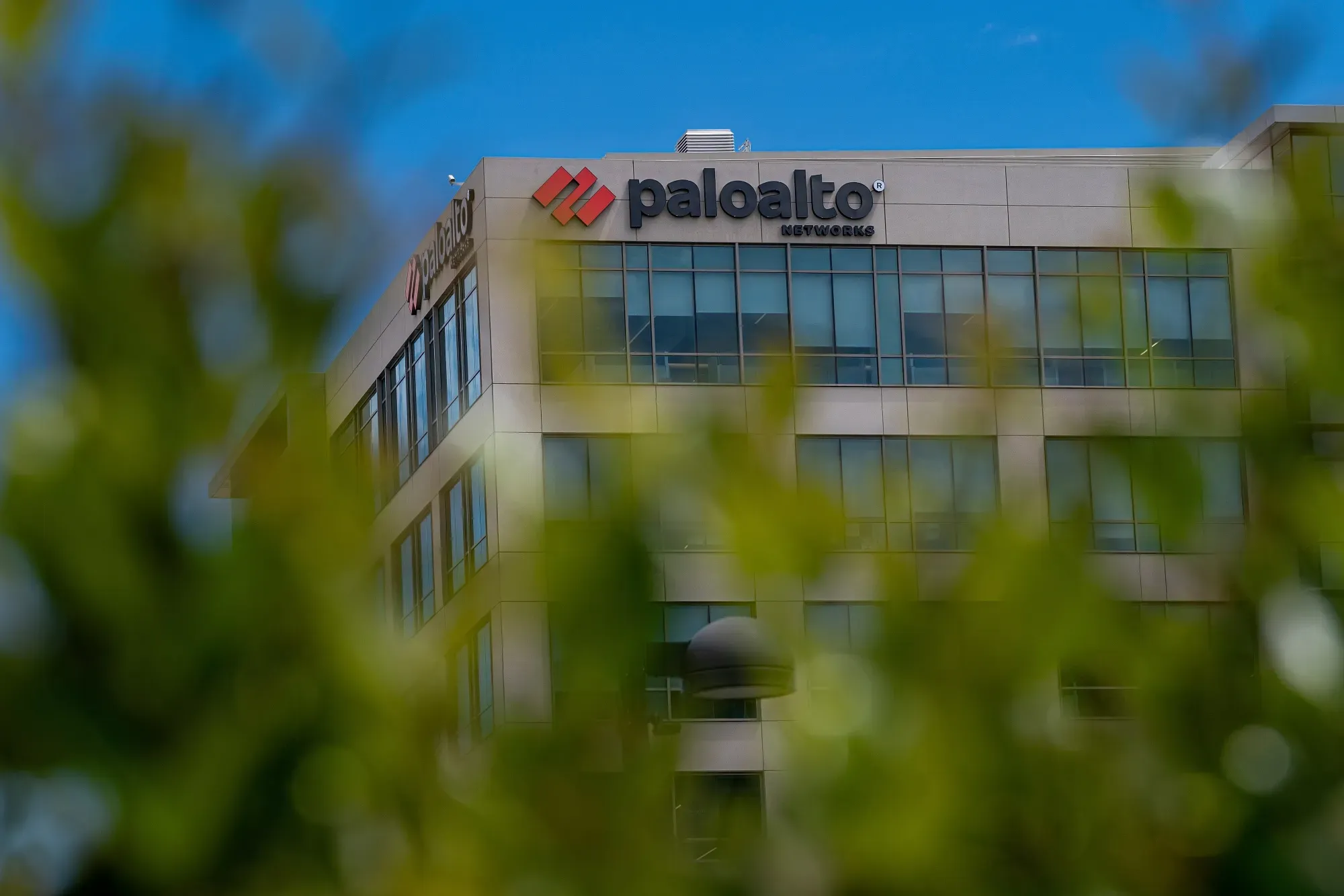 Palo Alto Networks Q2 2026 Earnings: Solid Growth, But Lower EPS Guidance Ahead