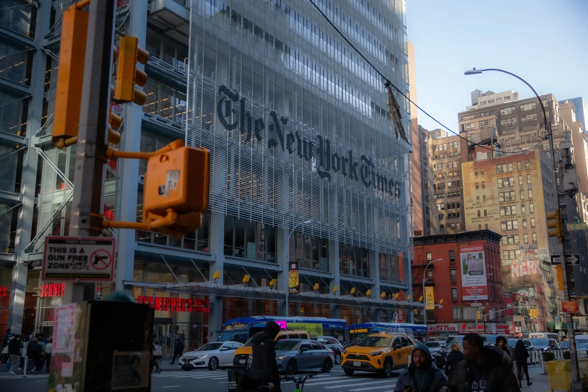 Berkshire Hathaway's Last Buffett Quarter: Trims Apple and BofA, Adds New York Times Stake