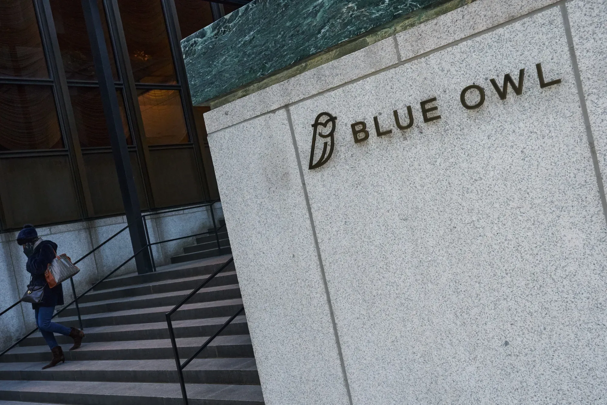 Saba and Cox Launch Discounted Tender Offers for Blue Owl's Struggling Private Credit Funds