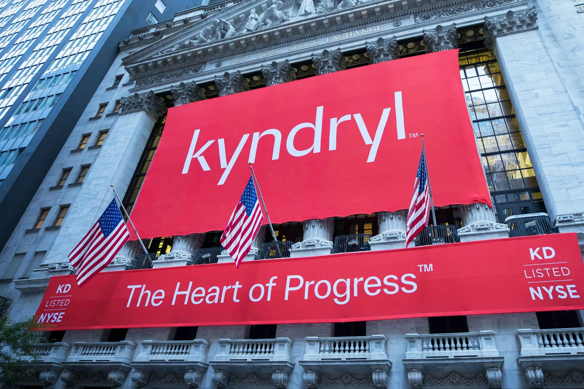 Kyndryl Slashes Outlook Amid Leadership Shake-up and SEC Review