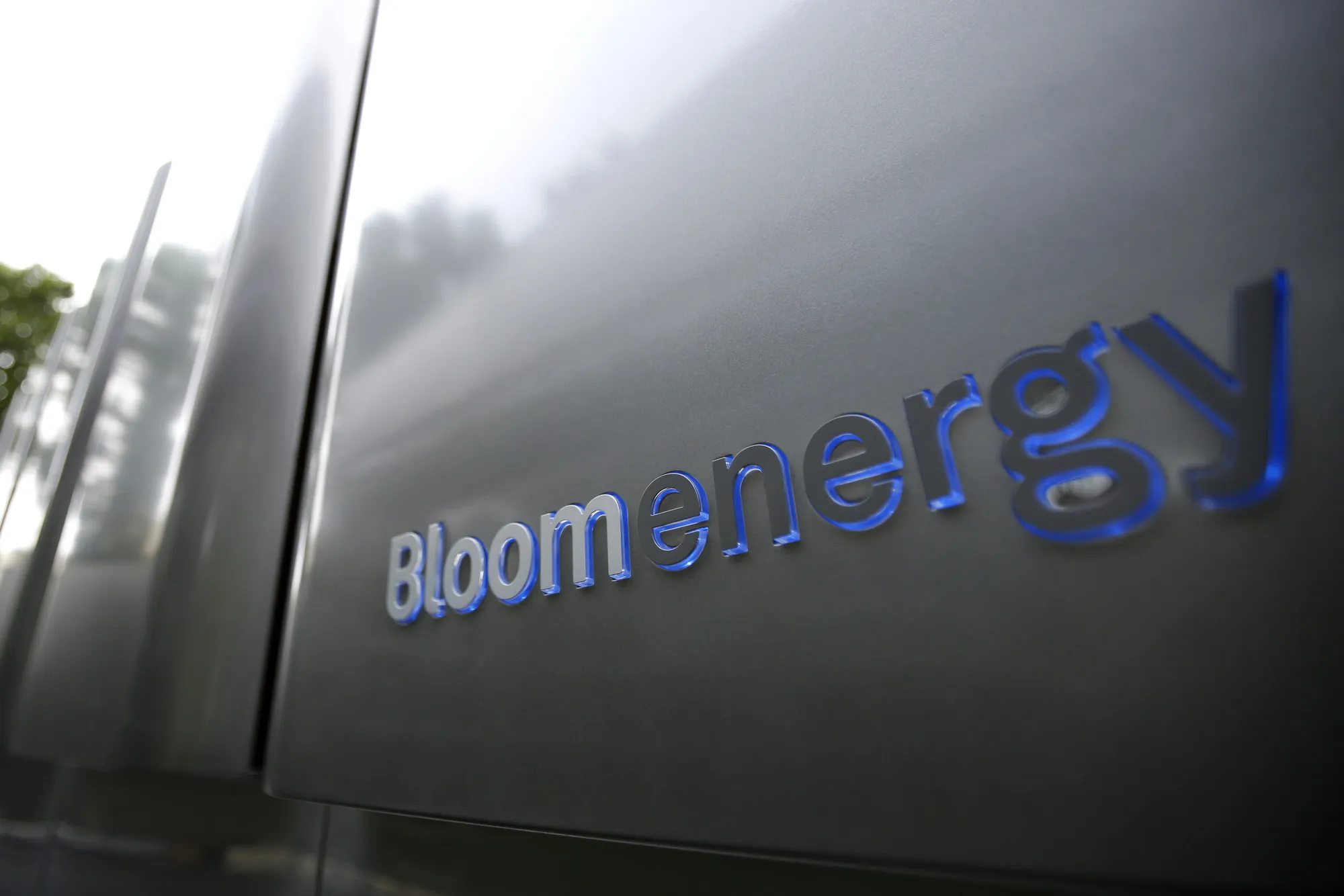 Bloom Energy Crushes Q4 Earnings as AI Power Demand Surges – 2026 Outlook Soars