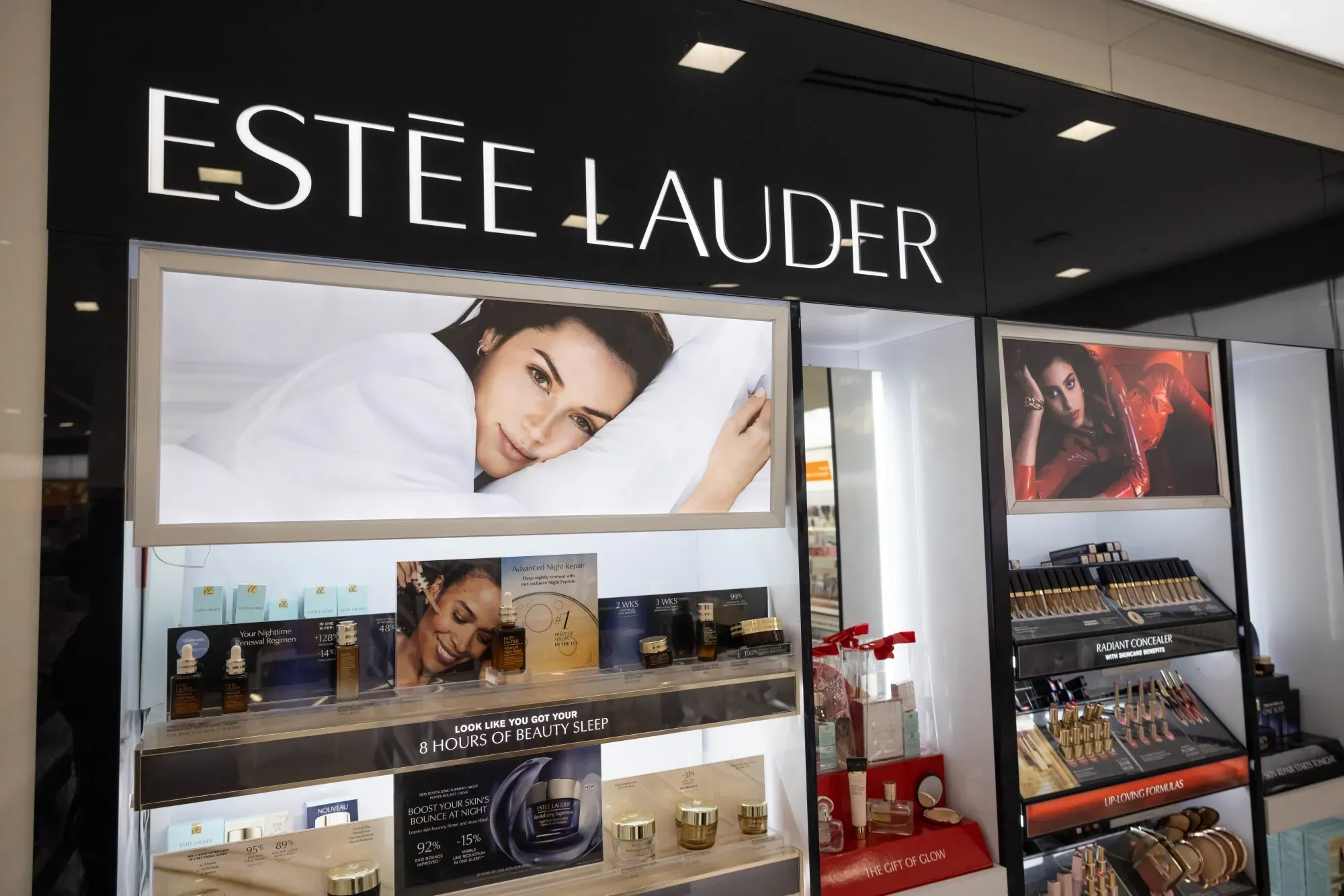 Estée Lauder Shares Drop as Puig Merger Rumors Spark $40 Billion Beauty Shake-Up