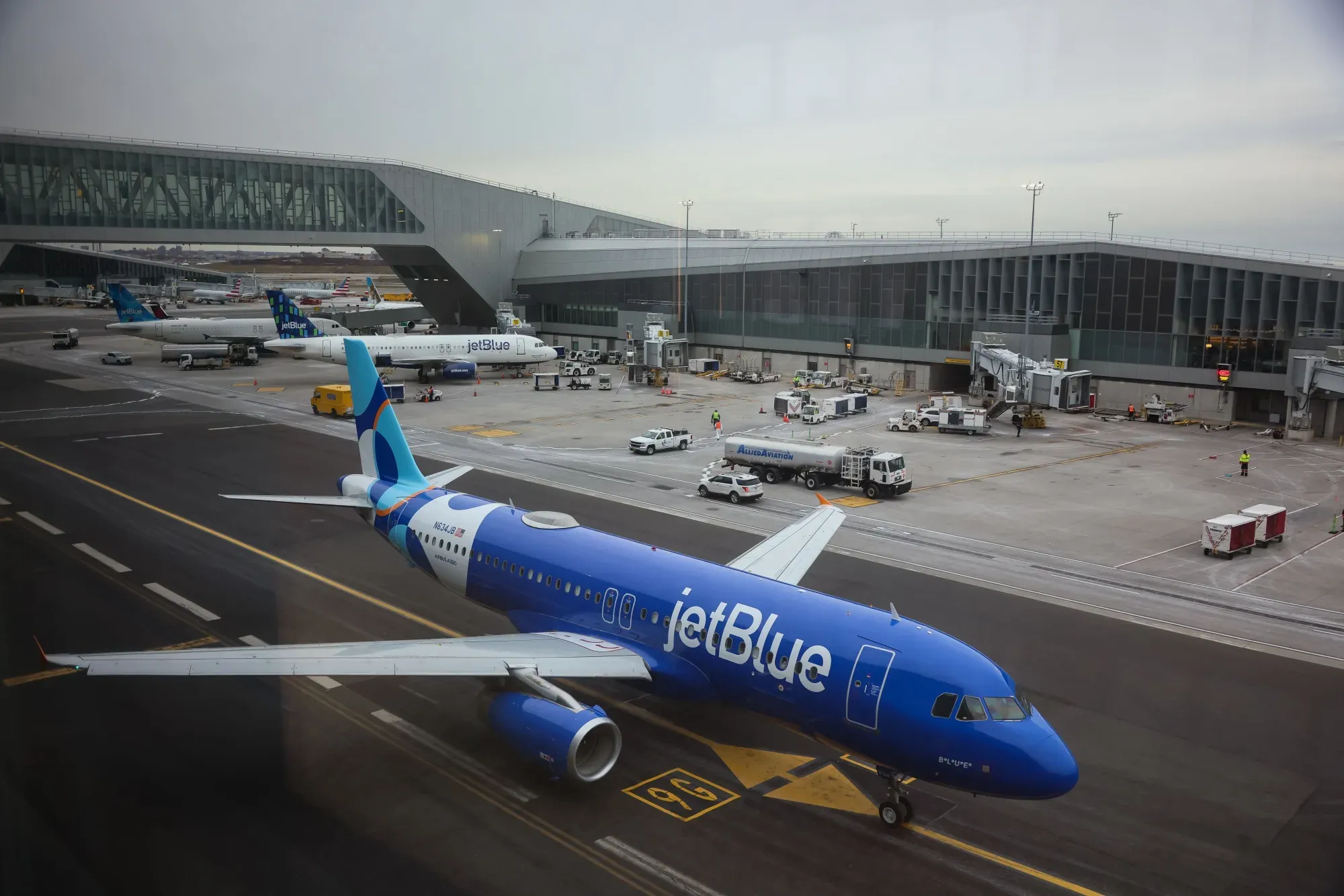JetBlue Explores Merger with United, Southwest, or Alaska After Spirit Deal Failed