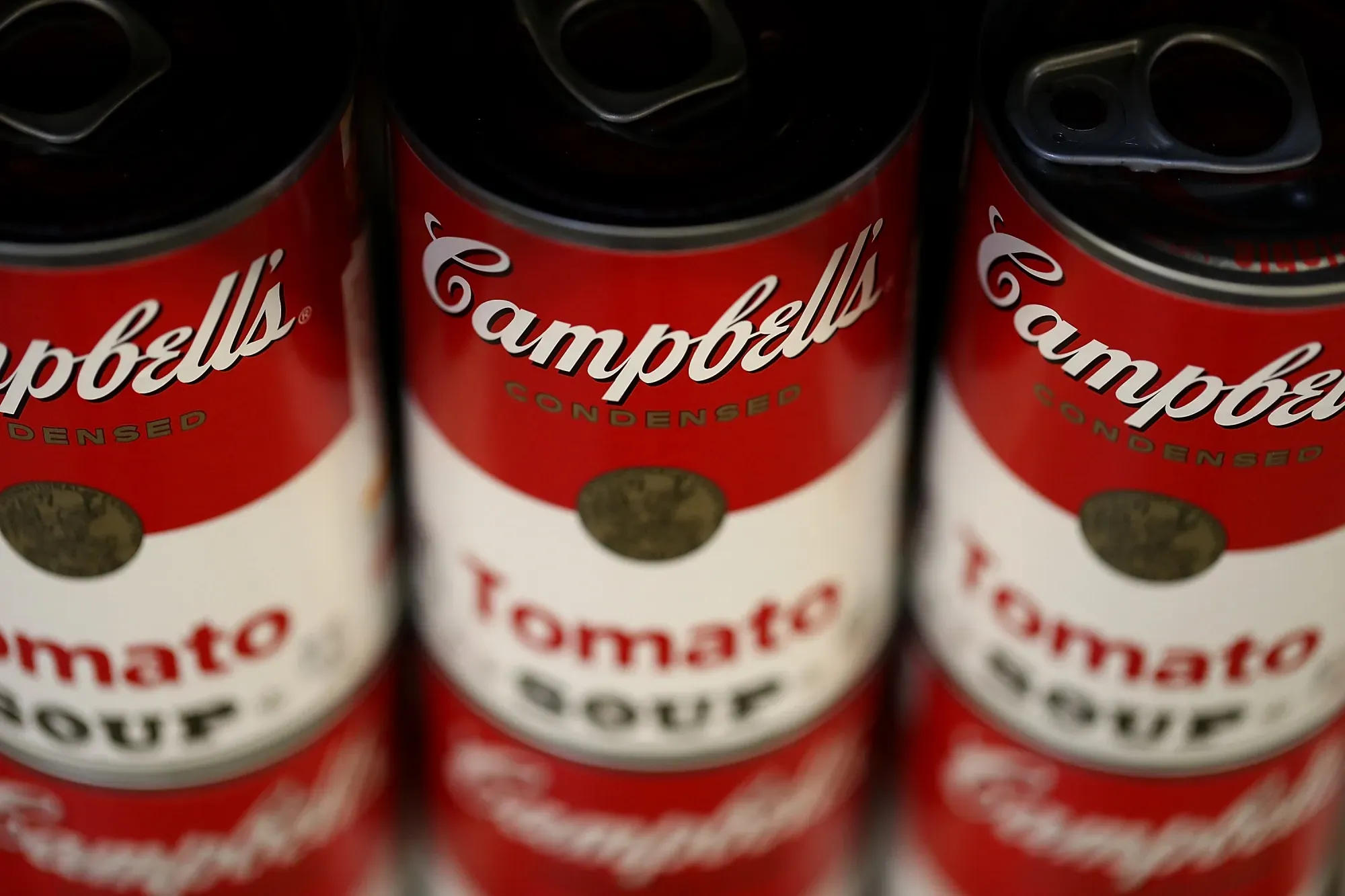 Campbell’s Slashes 2026 Profit Outlook to Lowest in a Decade as Snacks Slump