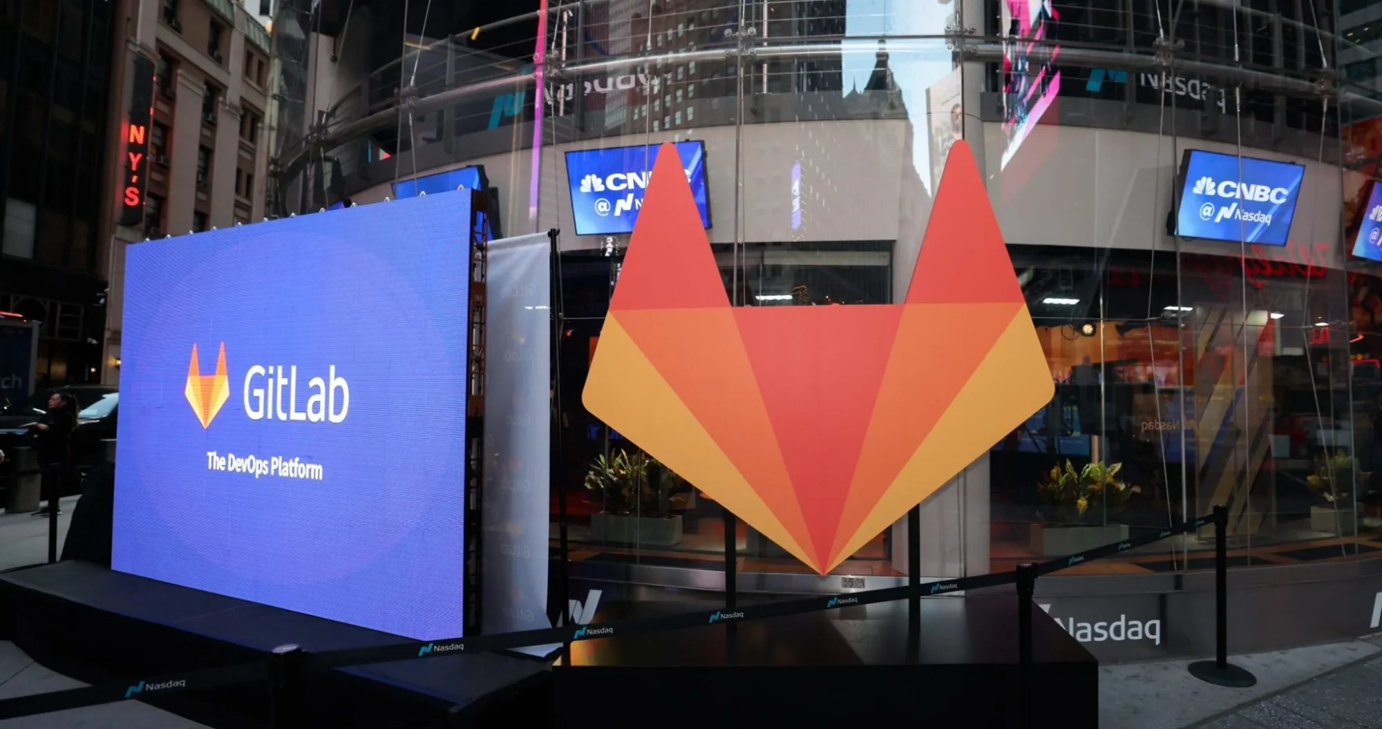 GitLab Slips as Weak FY27 Outlook Overshadows Q4 Beat