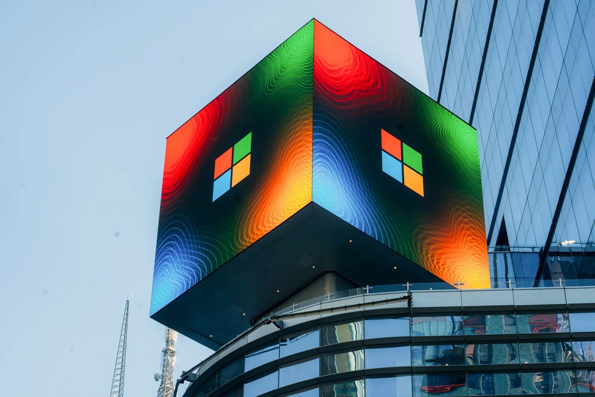 Benchmark Sees Huge Upside in Snowflake, Microsoft & Cybersecurity Leaders