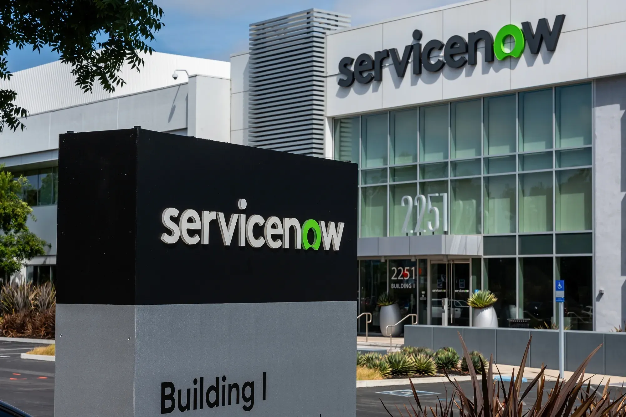 ServiceNow Hit by UBS Downgrade: Price Target Cut to $100