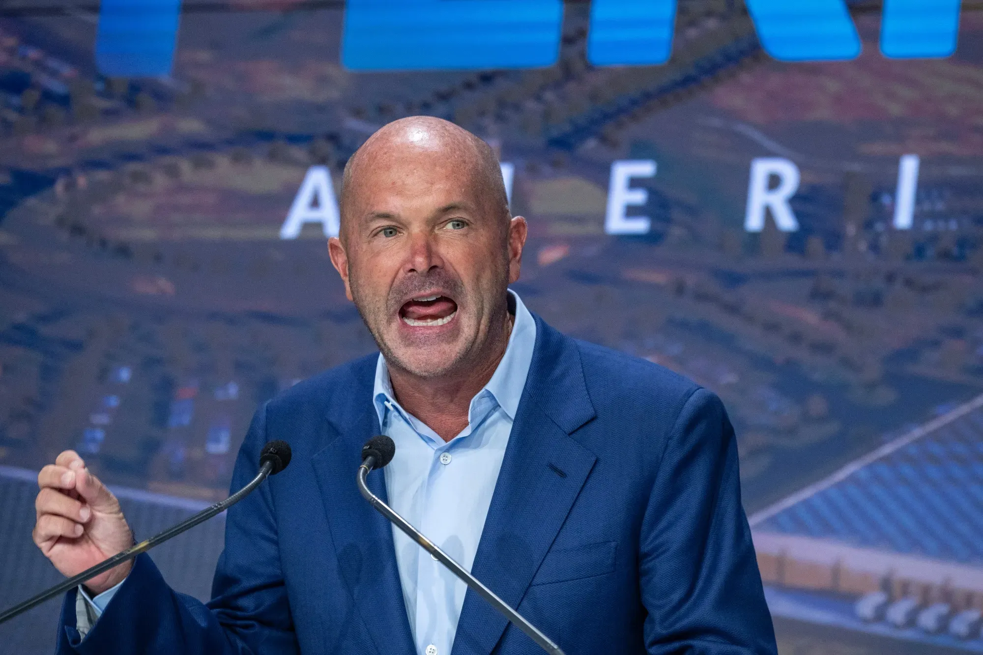 Trump-Backed World's Largest Data Center Project in Crisis as CEO Abruptly Quits