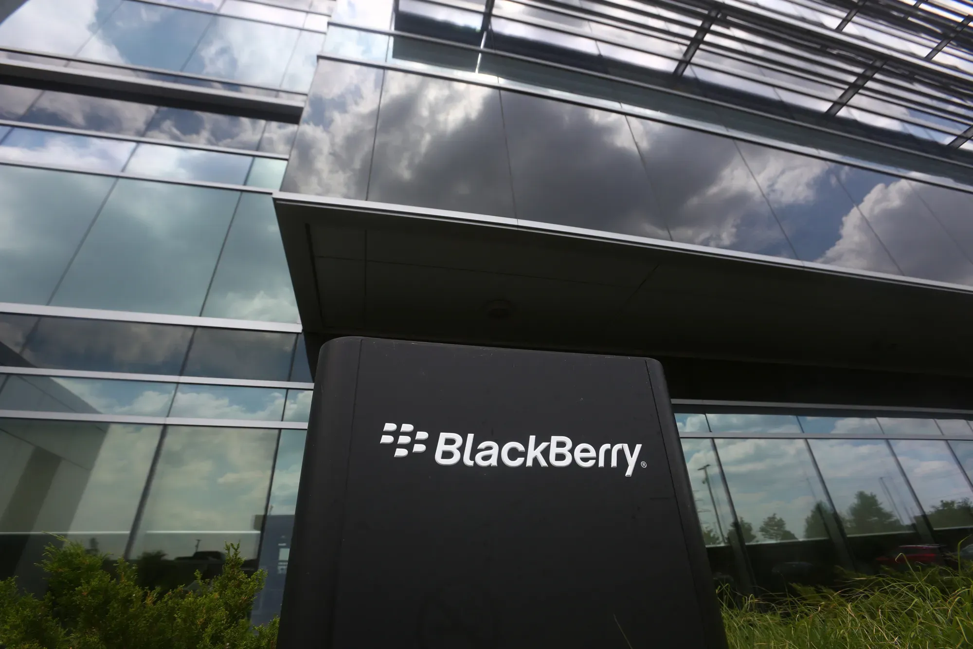 BlackBerry Shares Jump as QNX Joins NVIDIA’s New AI Platform for Robots and Medical Machines