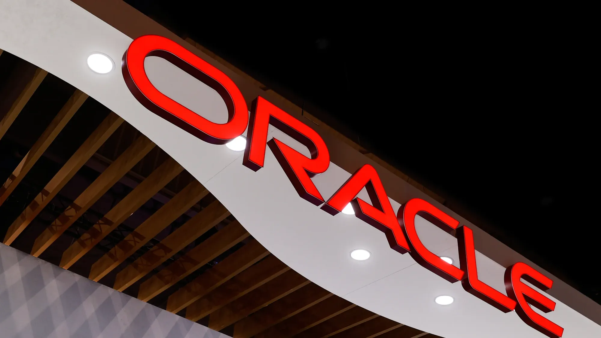 Oracle: Wedbush Says It’s the Next AI Infrastructure Winner