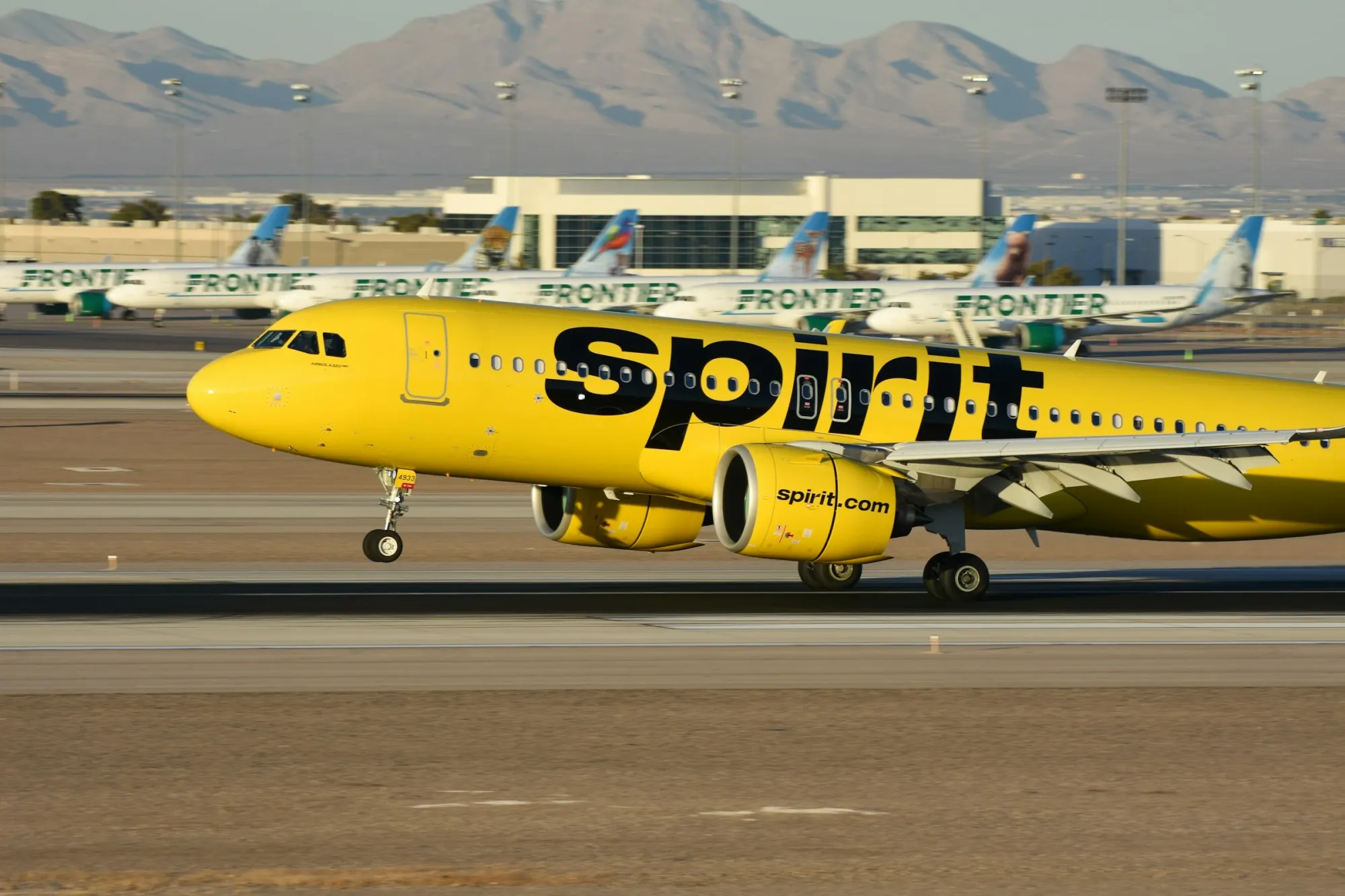 Low-Cost Airlines Plunge as Trump Team Prepares $500 Million Bailout for Spirit
