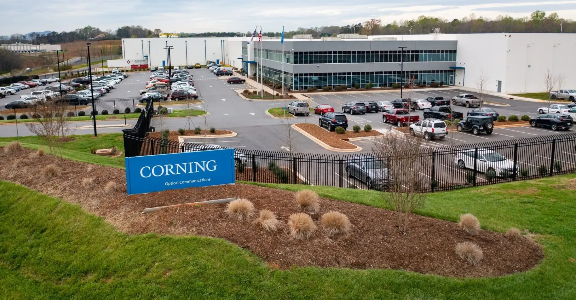 Corning Sinks After Q1 Beat as Softer Q2 Guidance Disappoints Investors