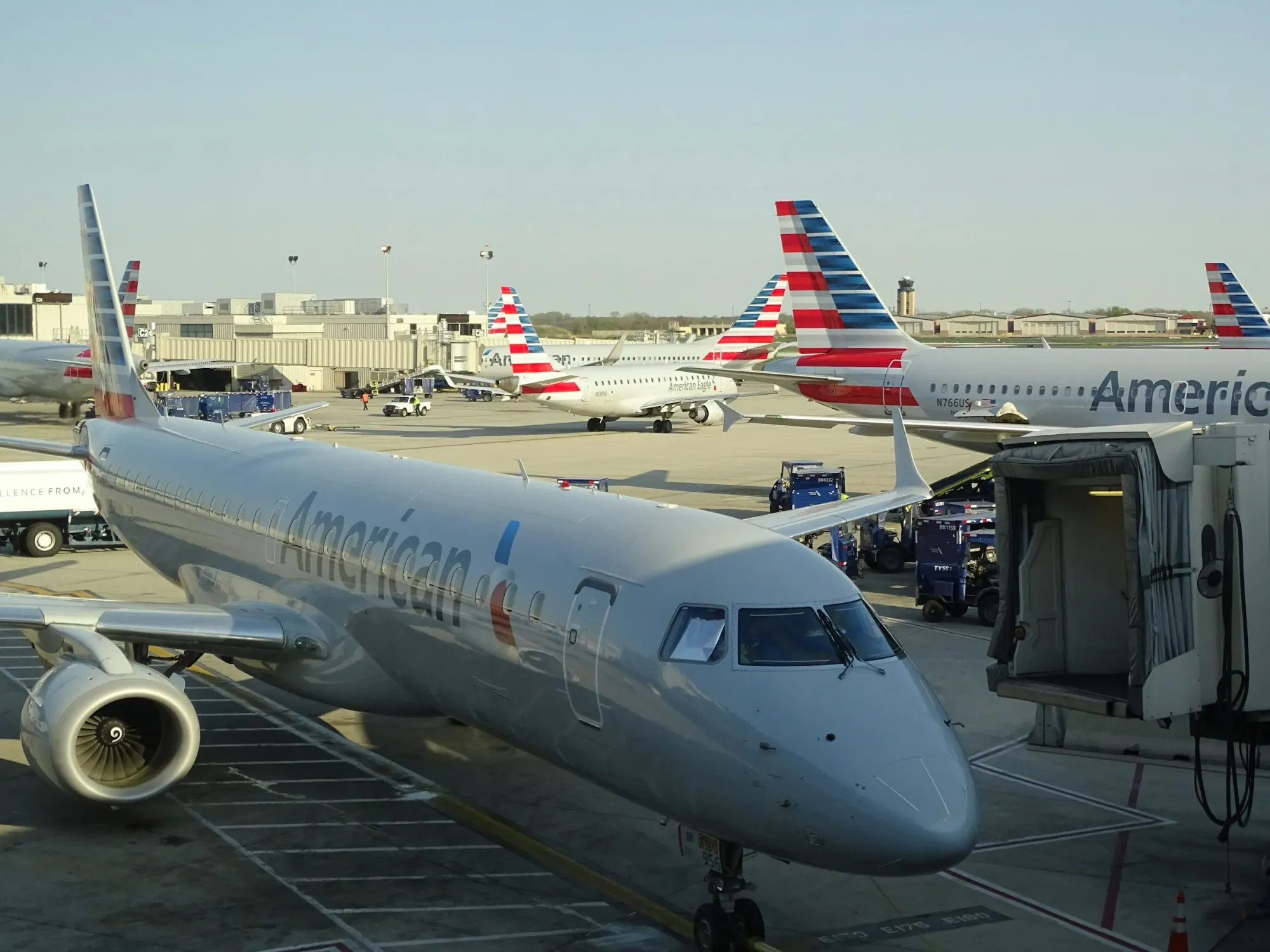 Scott Kirby Proposes Historic United-American Airlines Merger to Trump