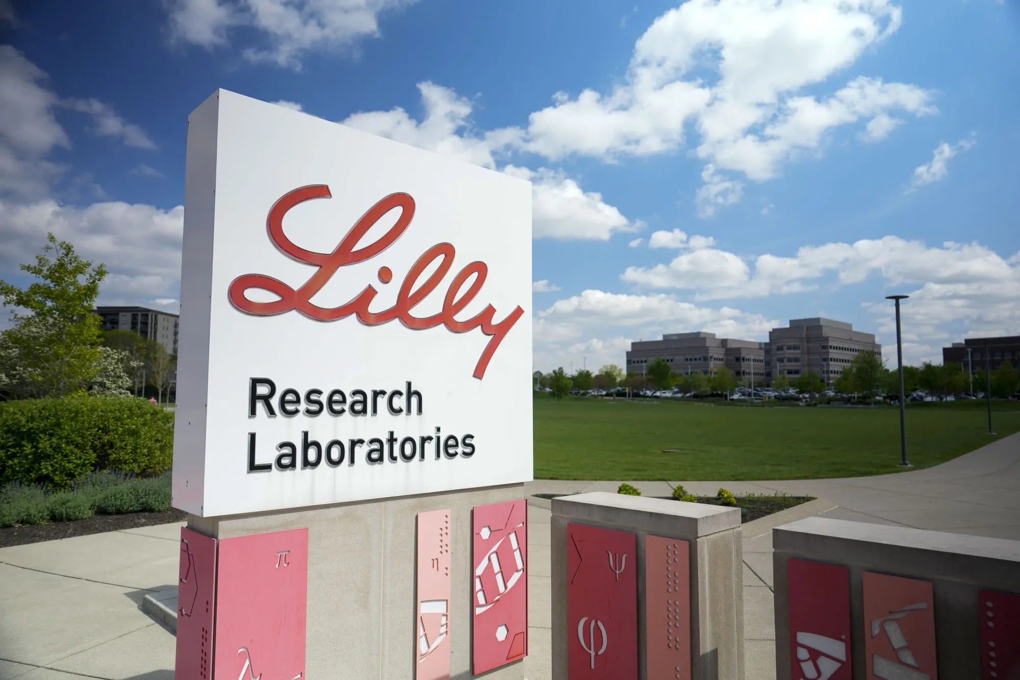 Eli Lilly’s Retatrutide Delivers 28.3% Weight Loss in Phase 3 Trial, Analysts Stay Bullish