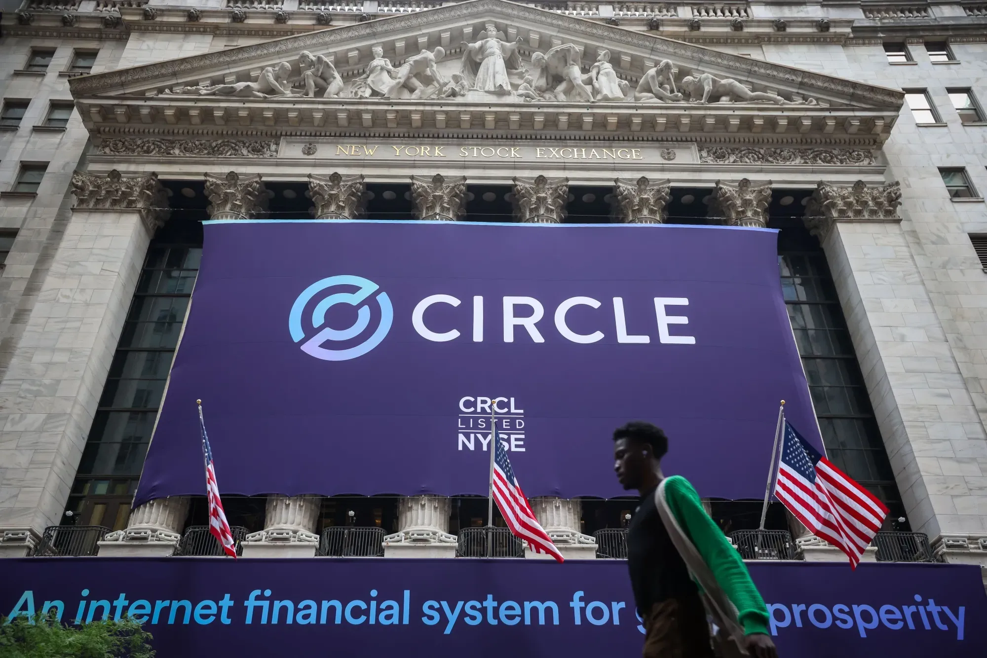 Circle Beats Revenue Expectations — USDC Hits $77 Billion