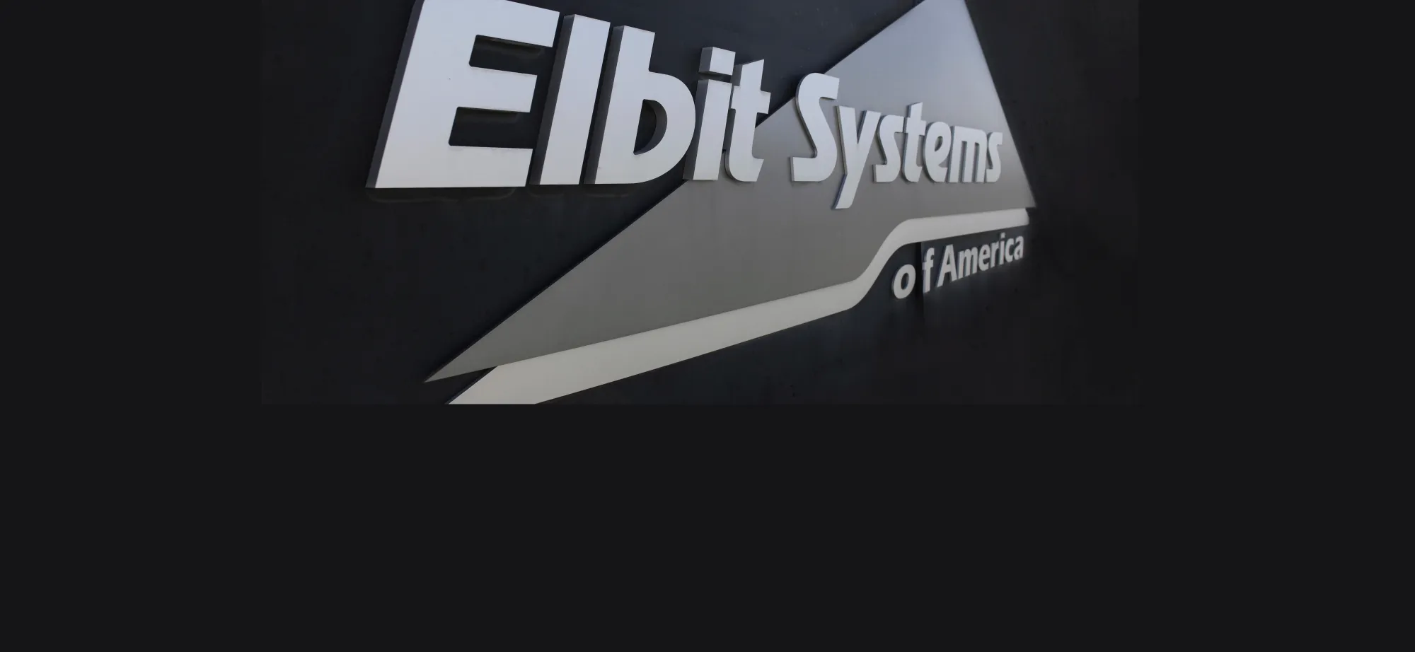 Elbit Systems Beats Q1 Estimates and Wins $1.4 Billion European Military Modernization Contract
