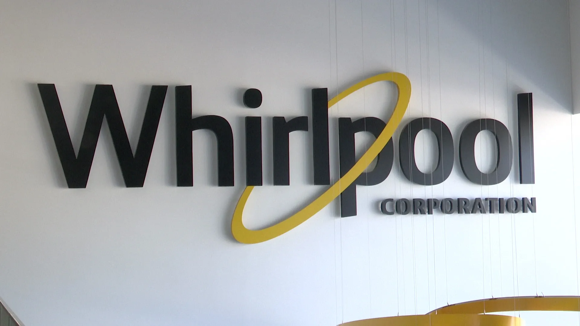Whirlpool Blames Iran War for “Recession-Level” Appliance Crash – Stock Drops 21%