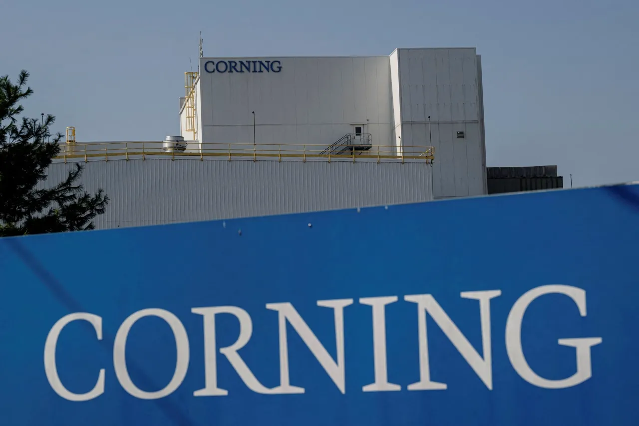 NVIDIA & Corning Team Up: 3 New U.S. Factories, 3,000 Jobs, and 10× More U.S. Optical Manufacturing Capacity