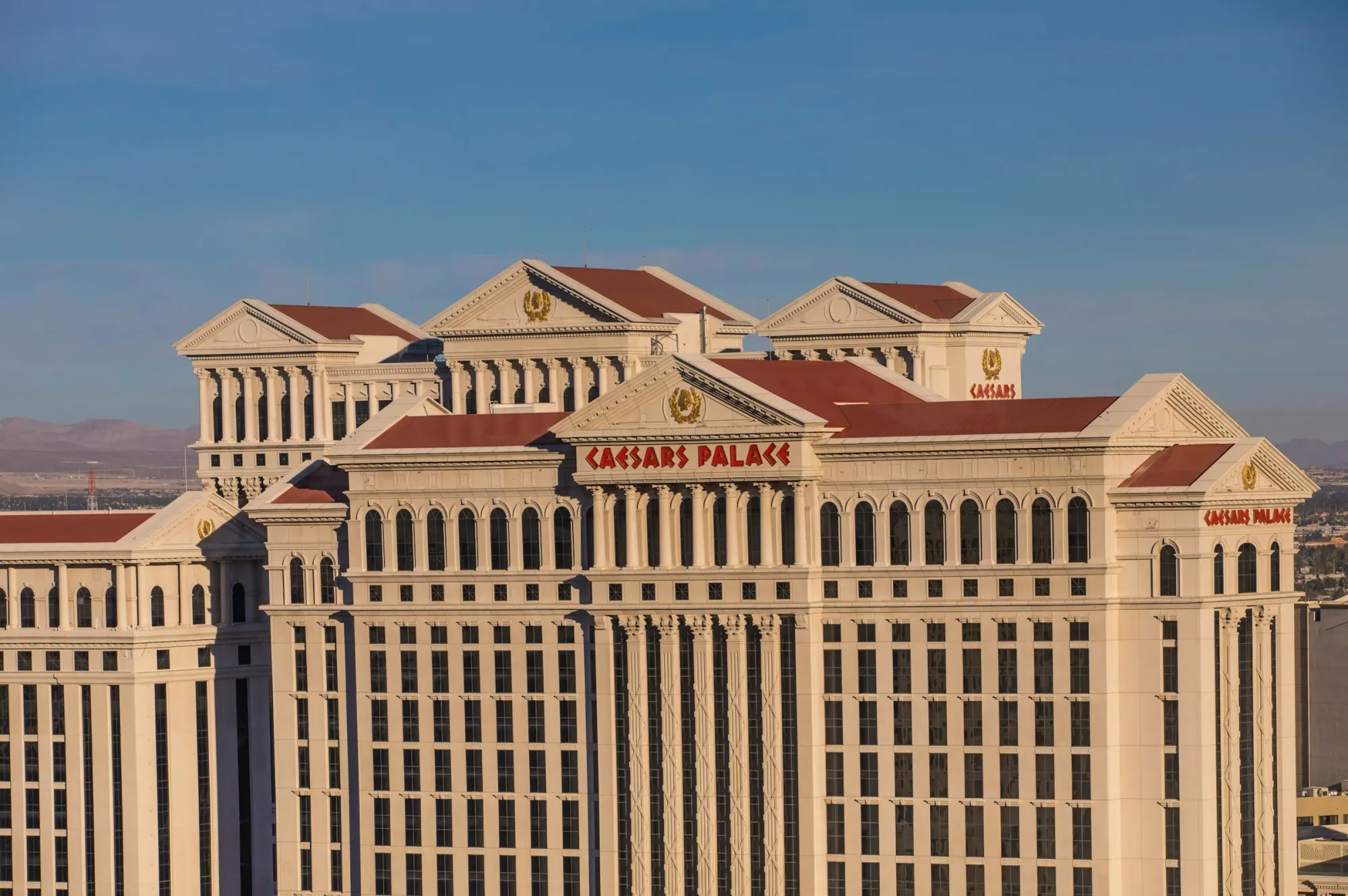 Banks Line Up With $5 Billion to Fuel Tilman Fertitta’s Caesars Entertainment Takeover