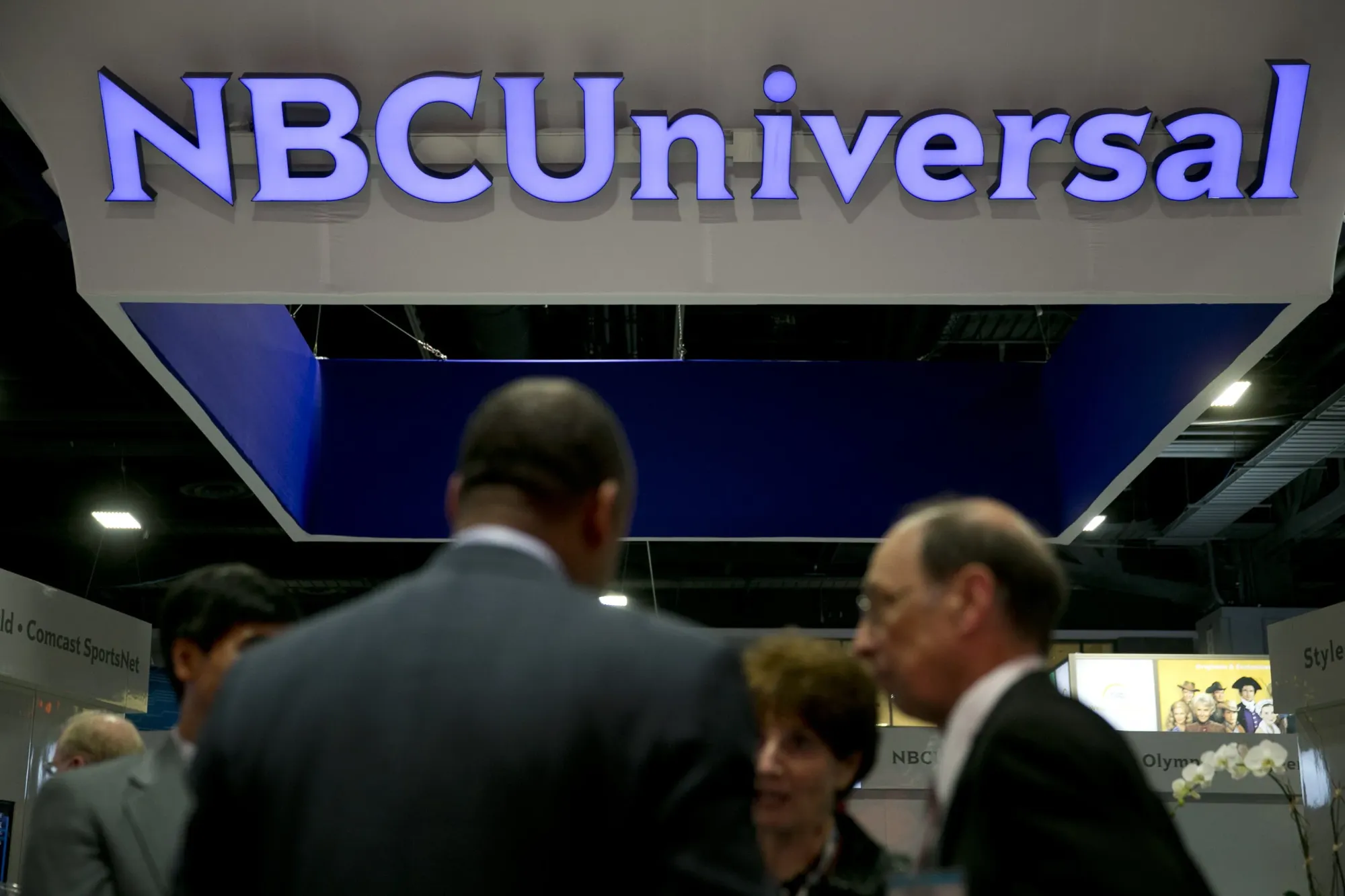 Comcast to Split Into Two Public Companies via NBCUniversal Spin-Off
