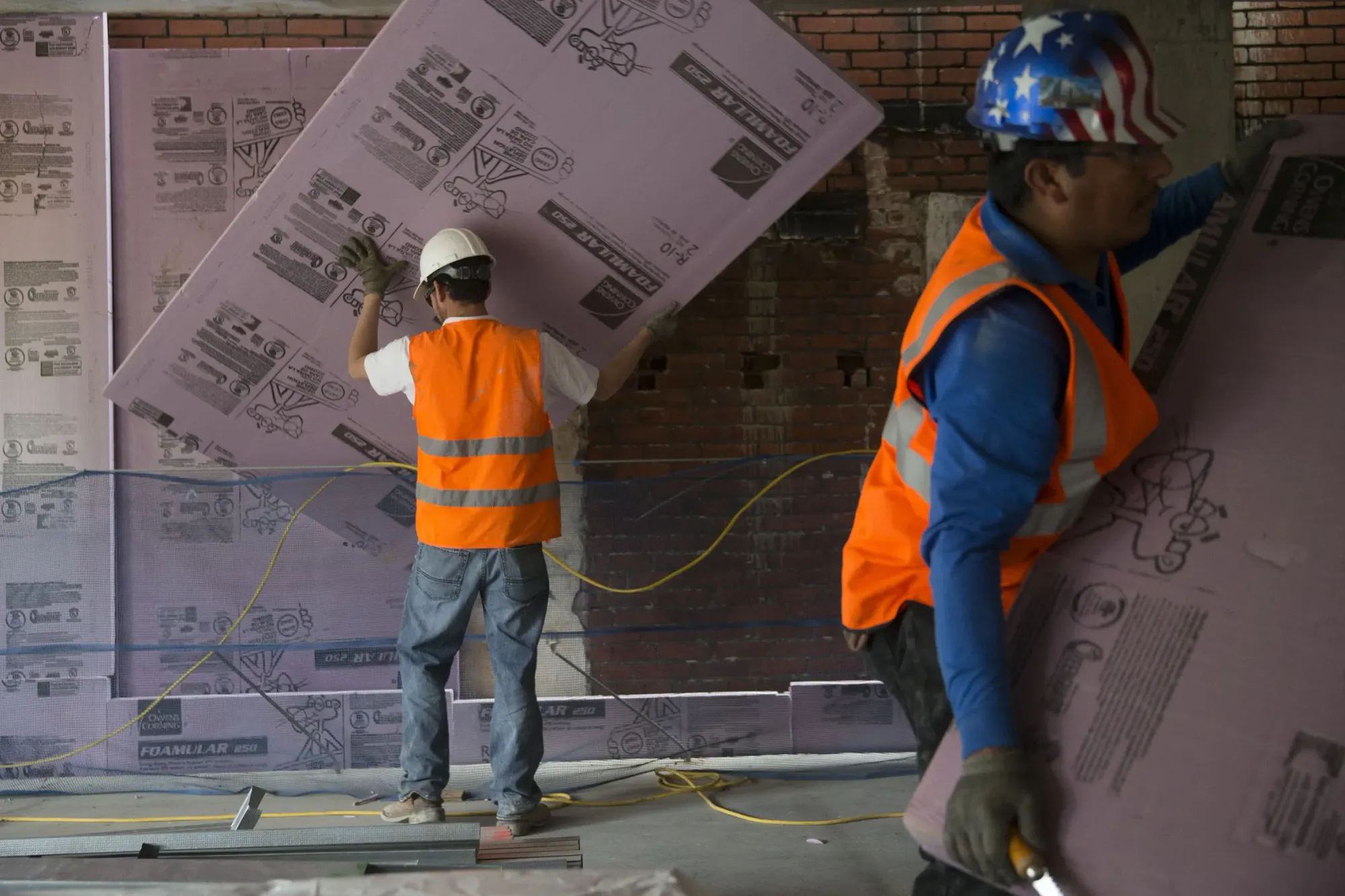 Carlisle Makes Multiple Unsolicited Bids for Owens Corning in Potential $10 Billion Deal