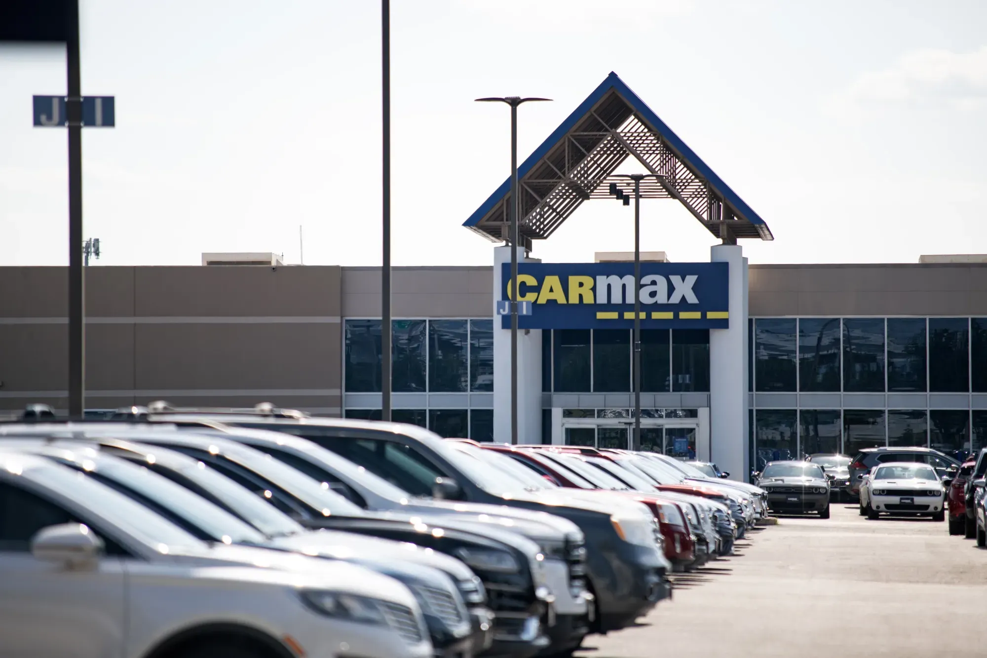 CarMax Beats Estimates as New CEO Unveils Four-Pillar Growth Strategy