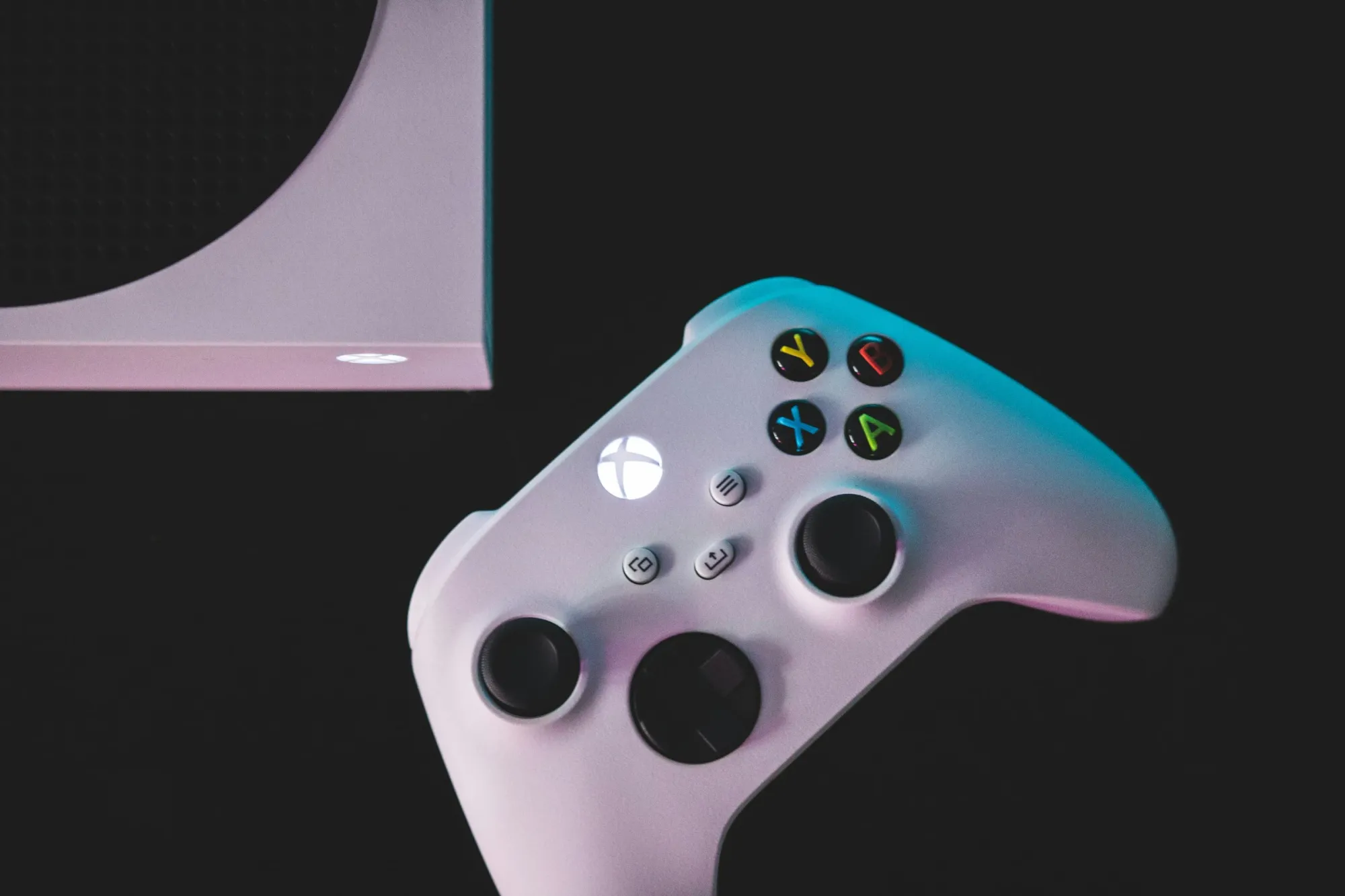 Microsoft Considers Spinning Out Xbox While Planning New Halo and Fallout Games