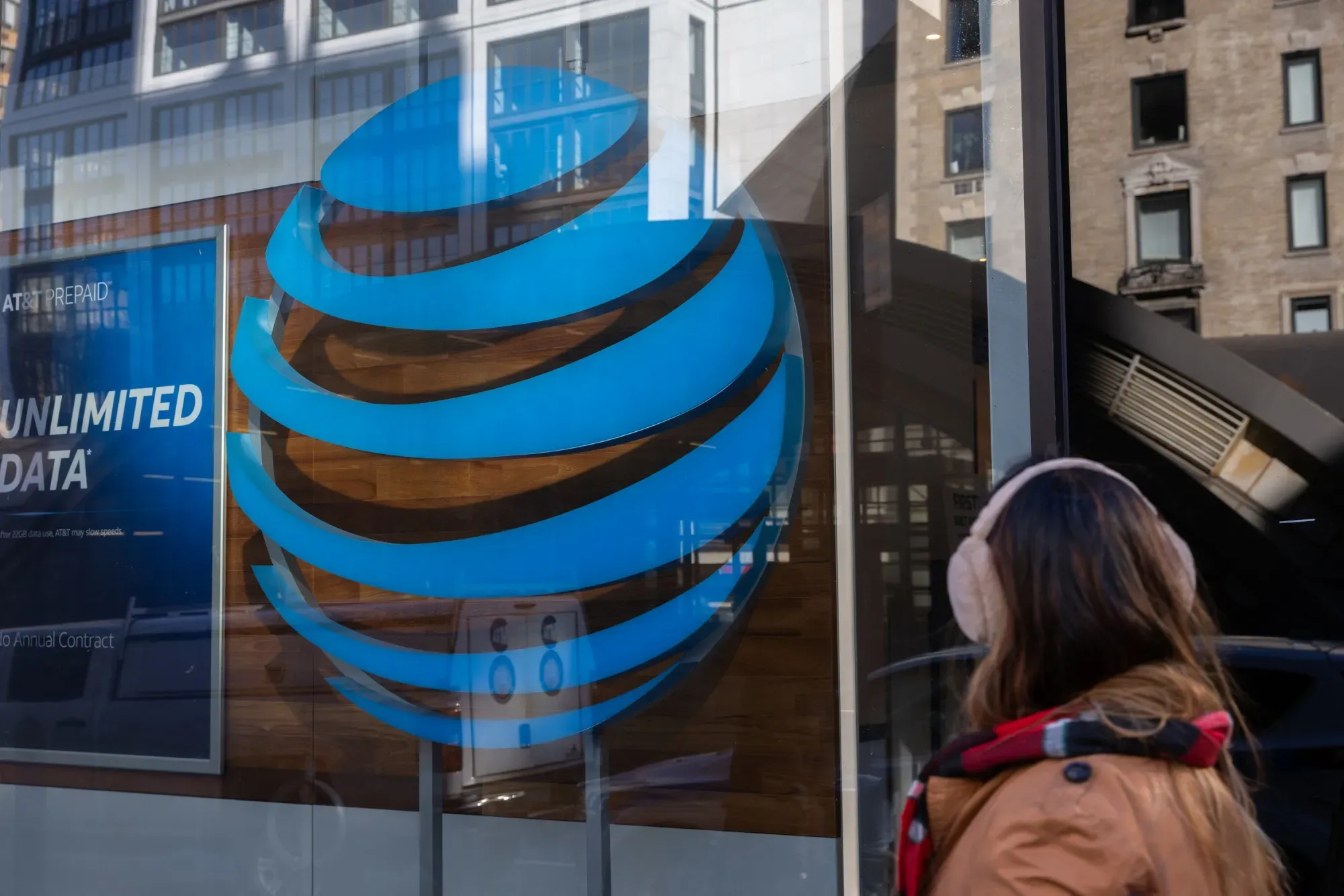 SpaceX Wants City Spectrum to Take On AT&T, Verizon and T-Mobile  