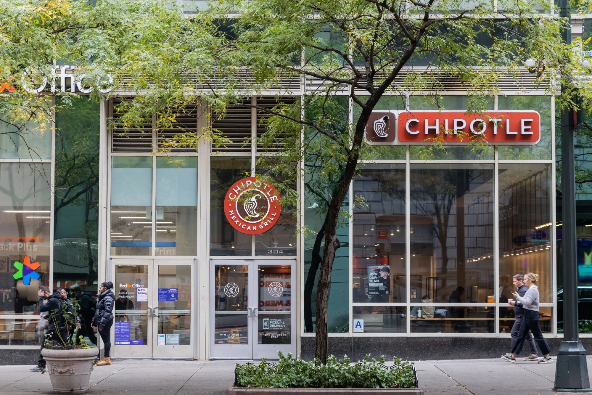 Chipotle Beats Expectations as Menu Innovation and Value Deals Boost Demand