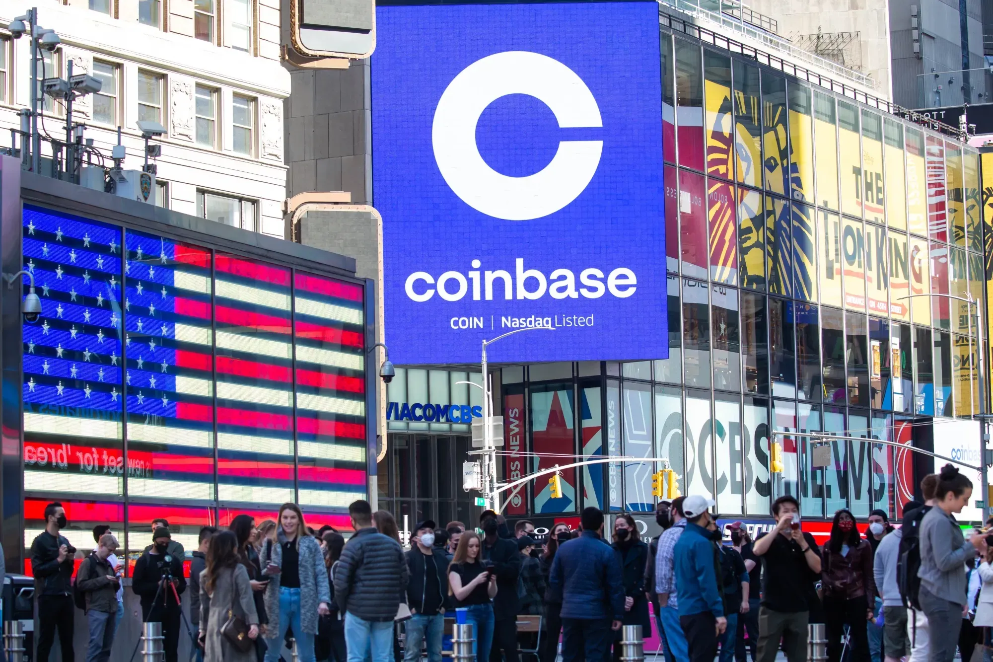 Coinbase Misses Estimates with $1.36 EPS Loss as Trading Slows, Yet Gains Market Share